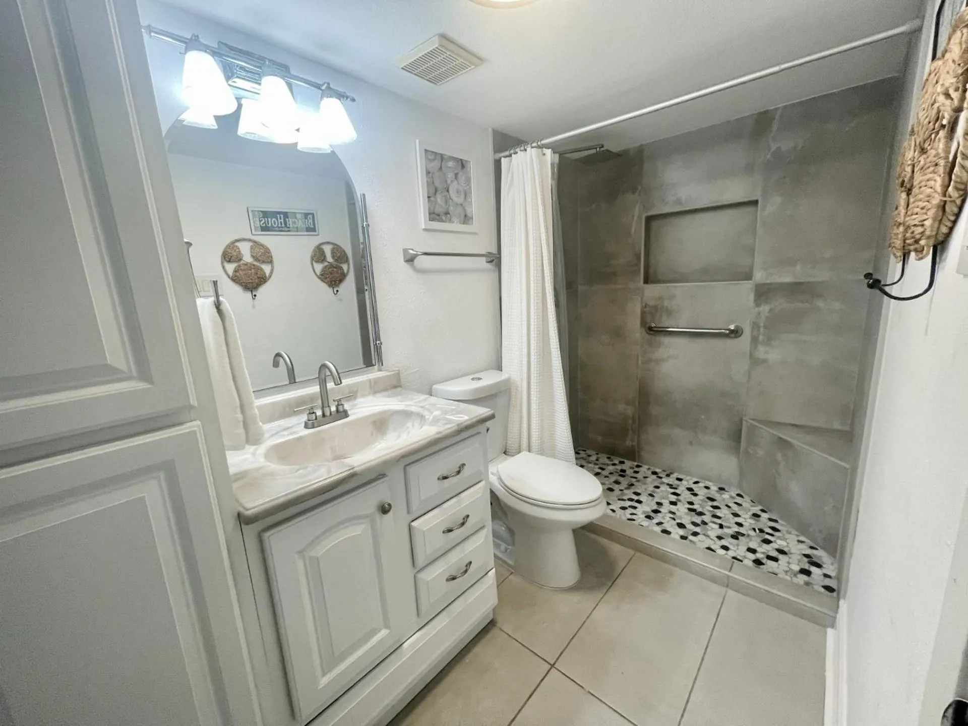 Property building in Sea Breeze Escape