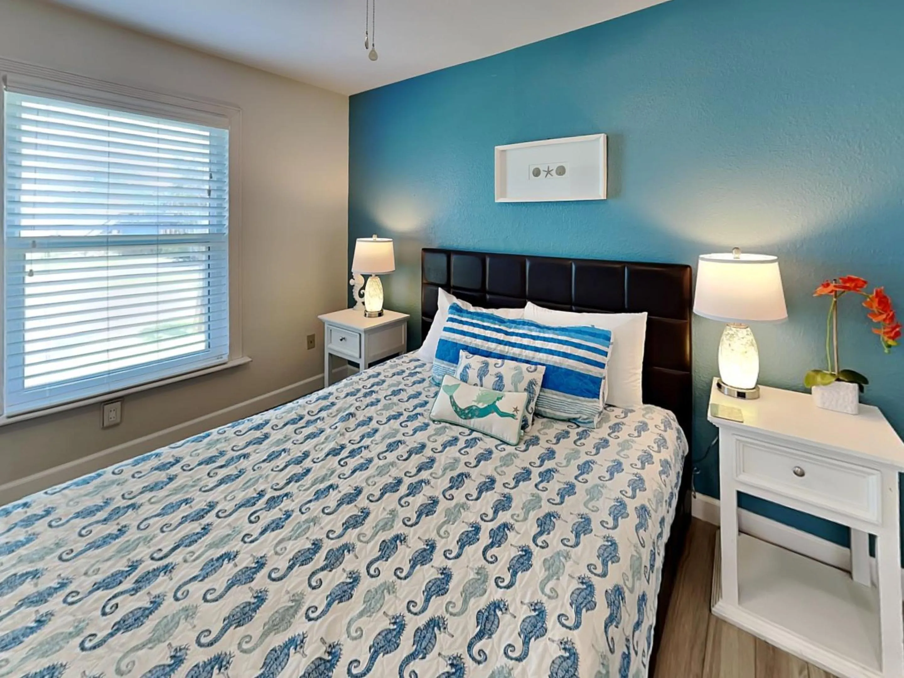 Bed in Sea Breeze Escape