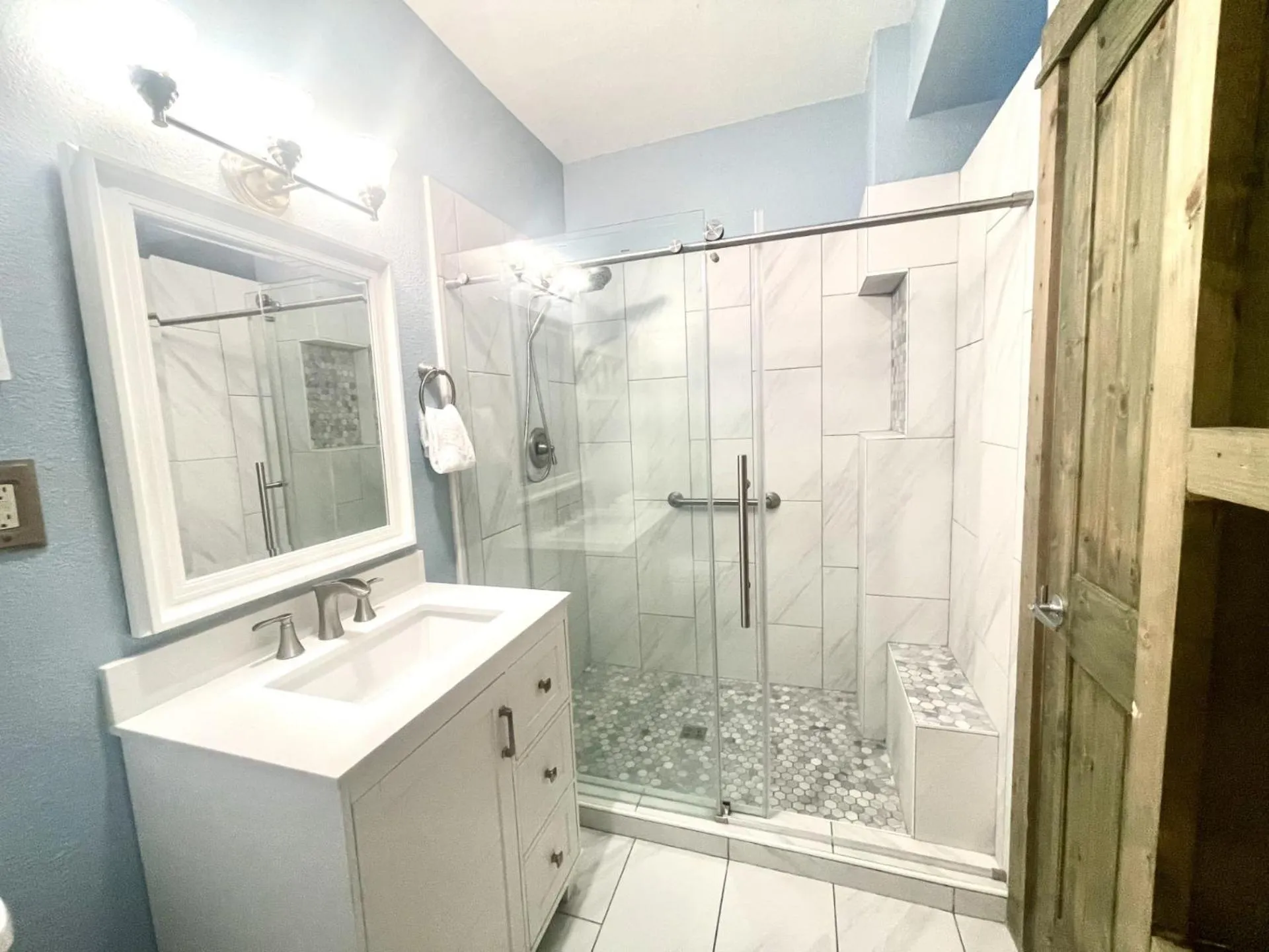 Property building in Sea Breeze Escape