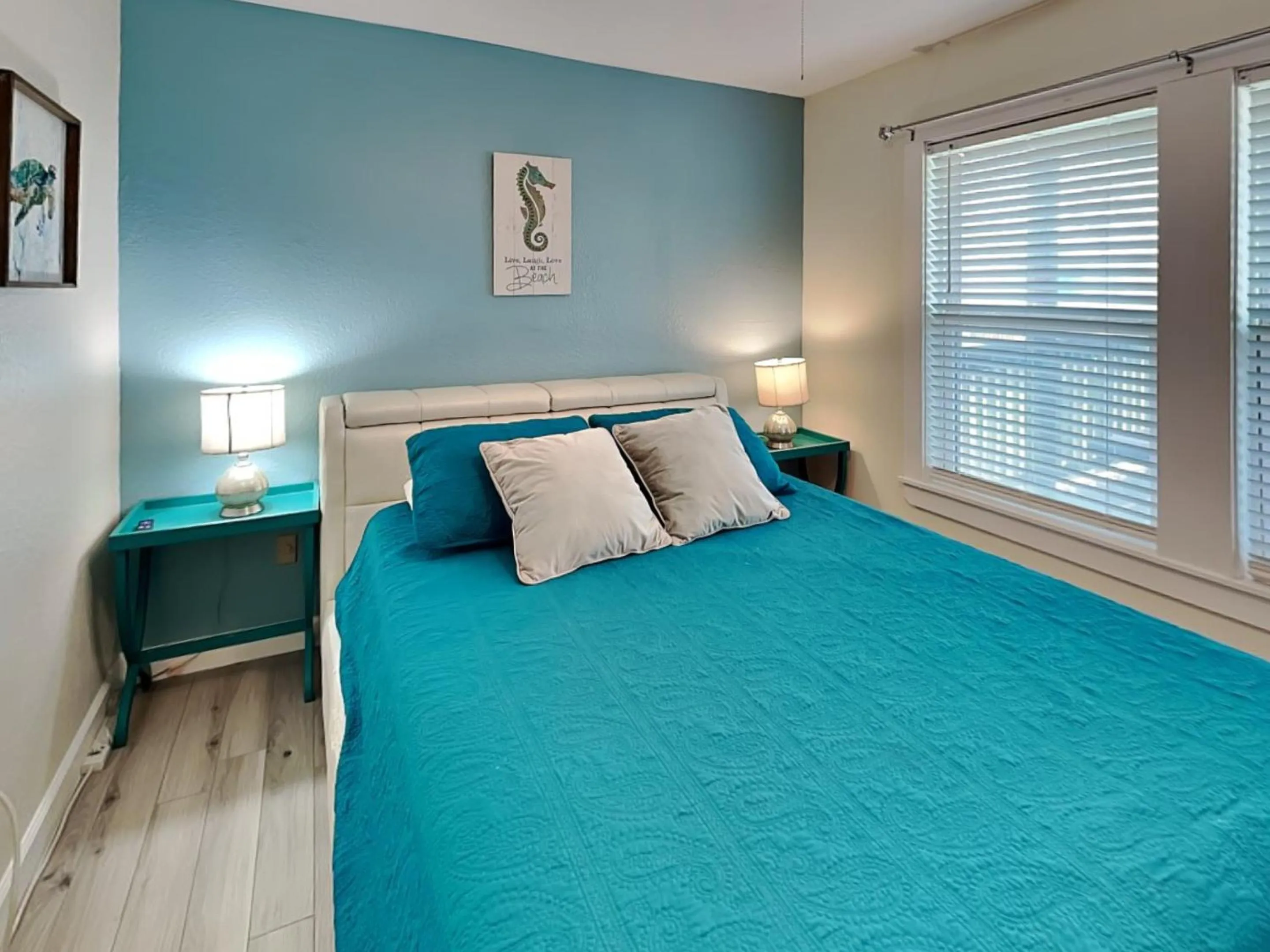 Bed in Sea Breeze Escape