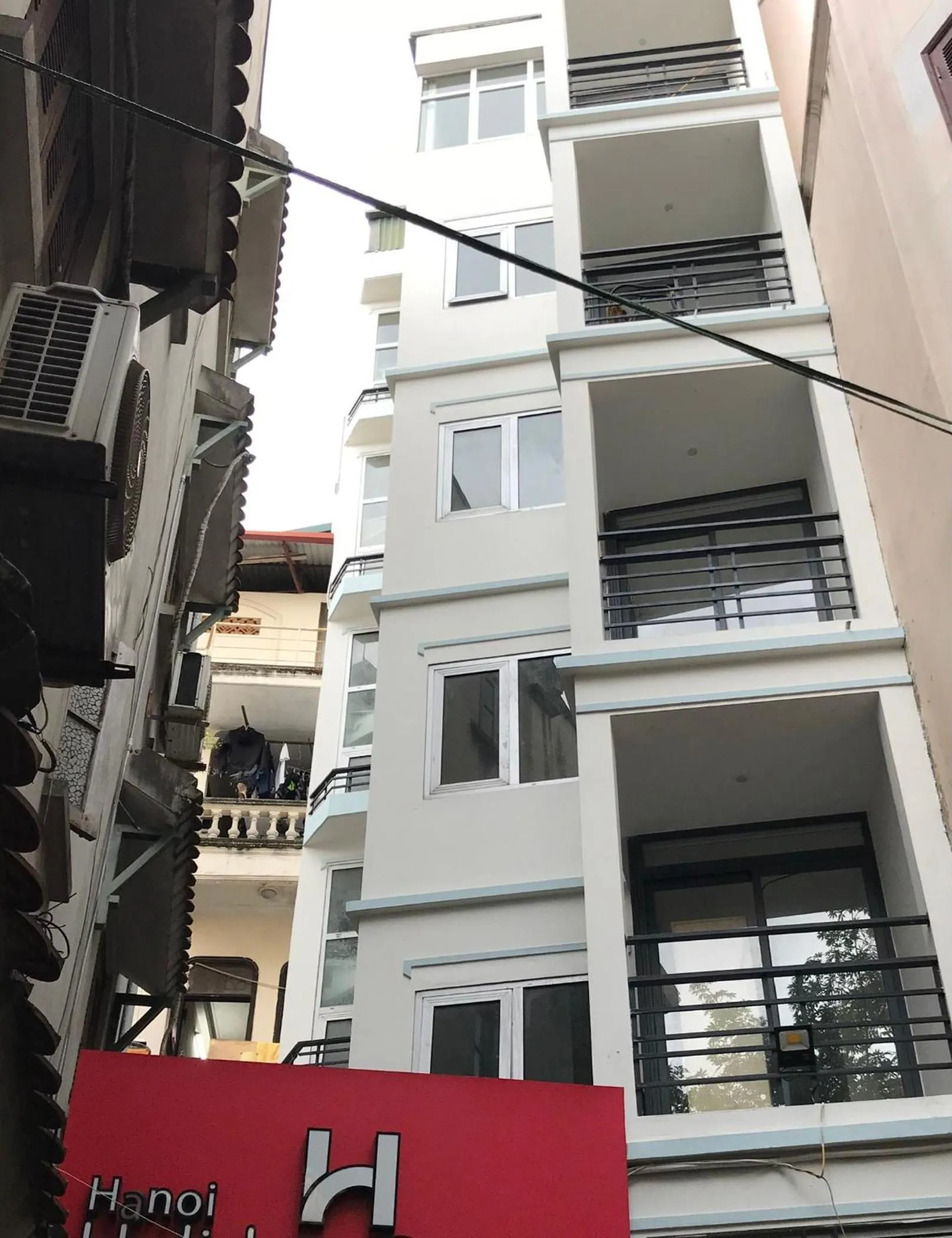 Property building in Hanoi Holiday Hotel