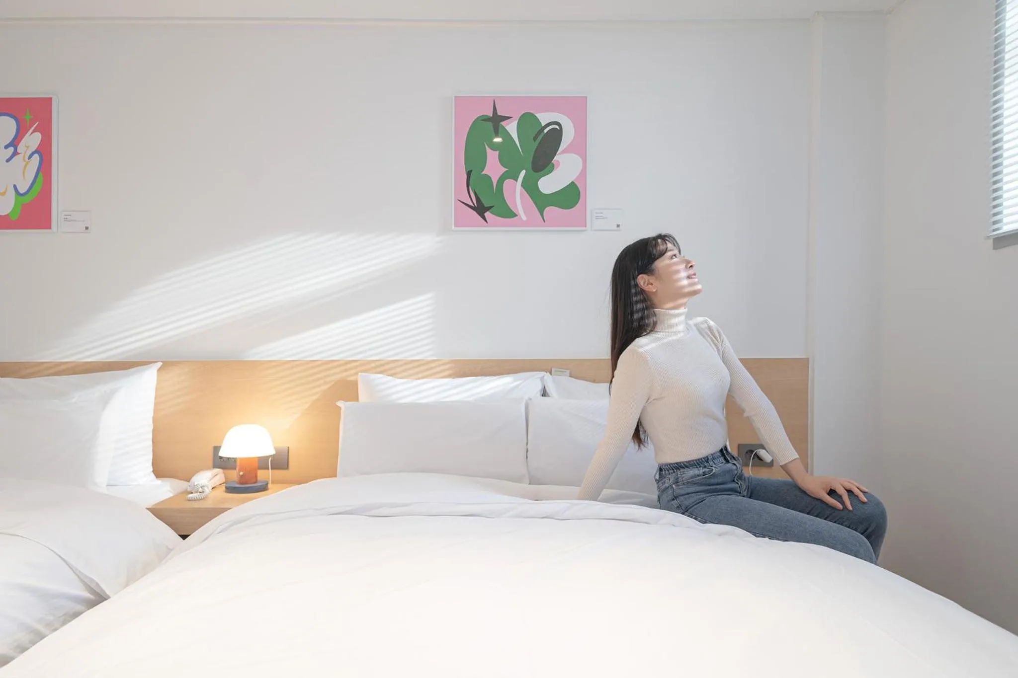 Bed in Anook Hotel Guri