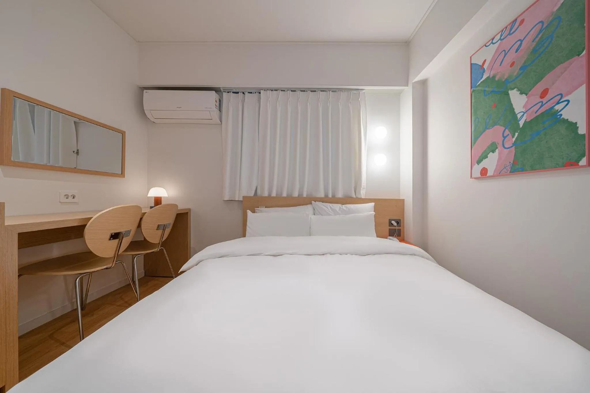 Bed in Anook Hotel Guri