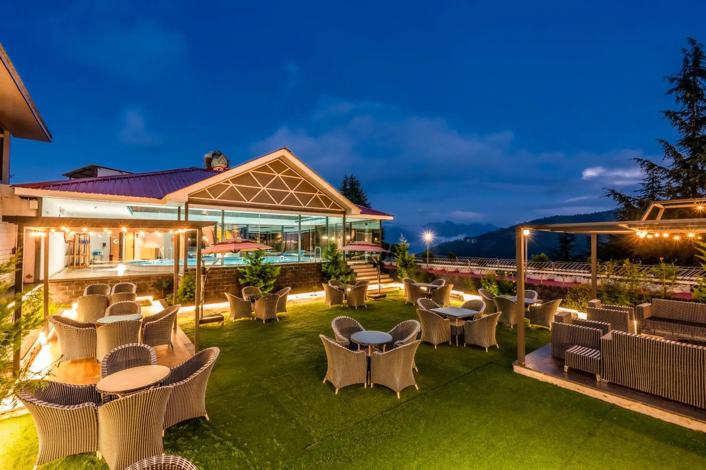 Swimming pool in Fortune Khajjiar - Member ITC Hotels' Group Swimming pool in Fortune Khajjiar - Member ITC Hotels' Group