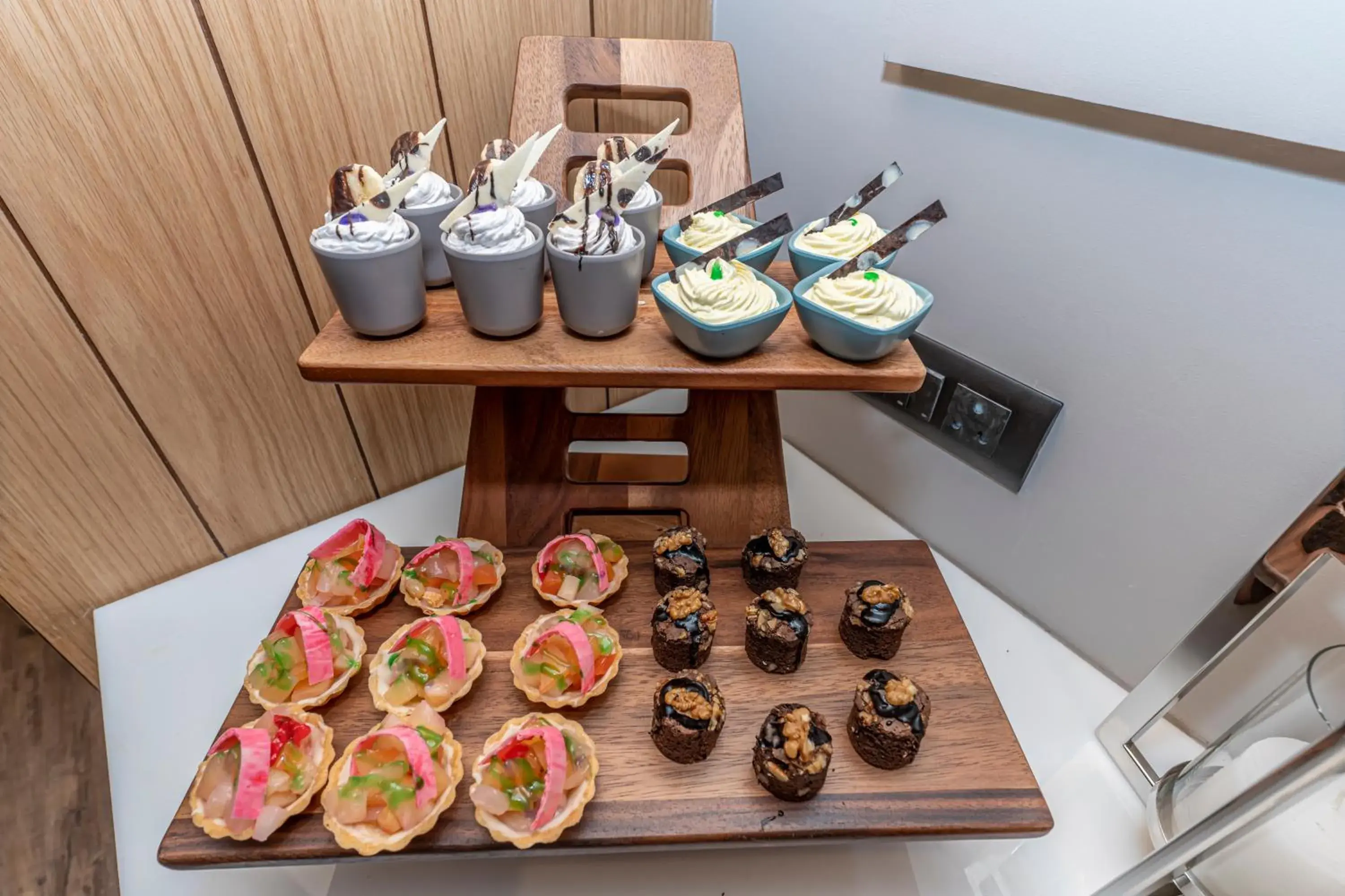 Food and drinks in Fortune Khajjiar - Member ITC Hotels' Group Food and drinks in Fortune Khajjiar - Member ITC Hotels' Group