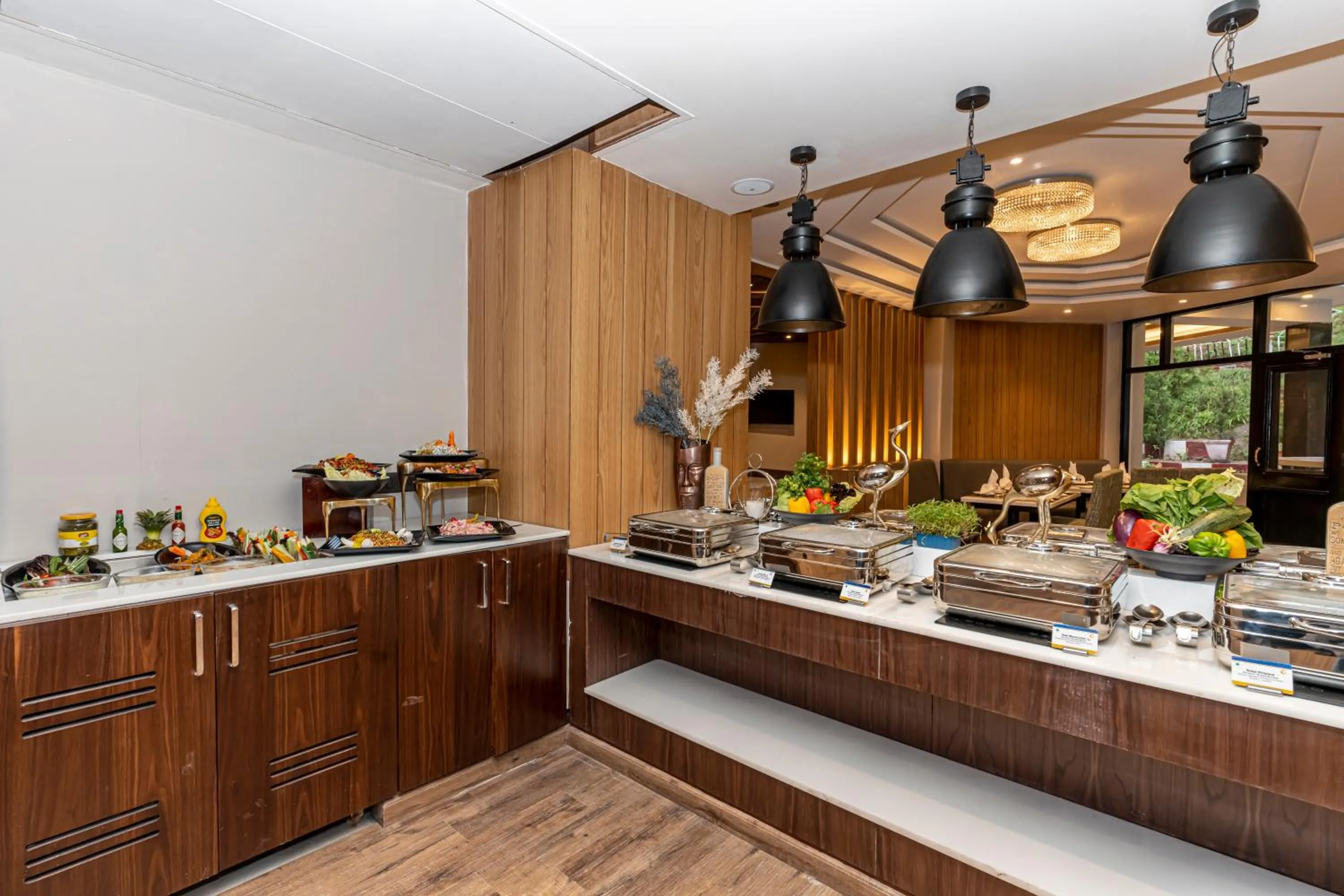 Buffet breakfast in Fortune Khajjiar - Member ITC Hotels' Group