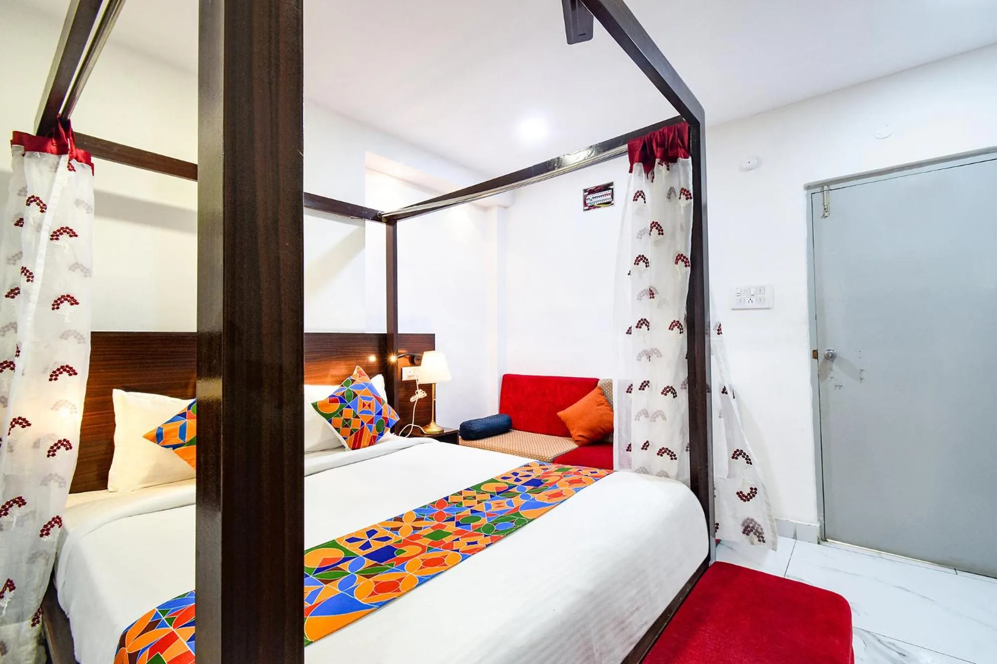 Bed in FabHotel SRH Pride - Nr Hitech City Railway Station