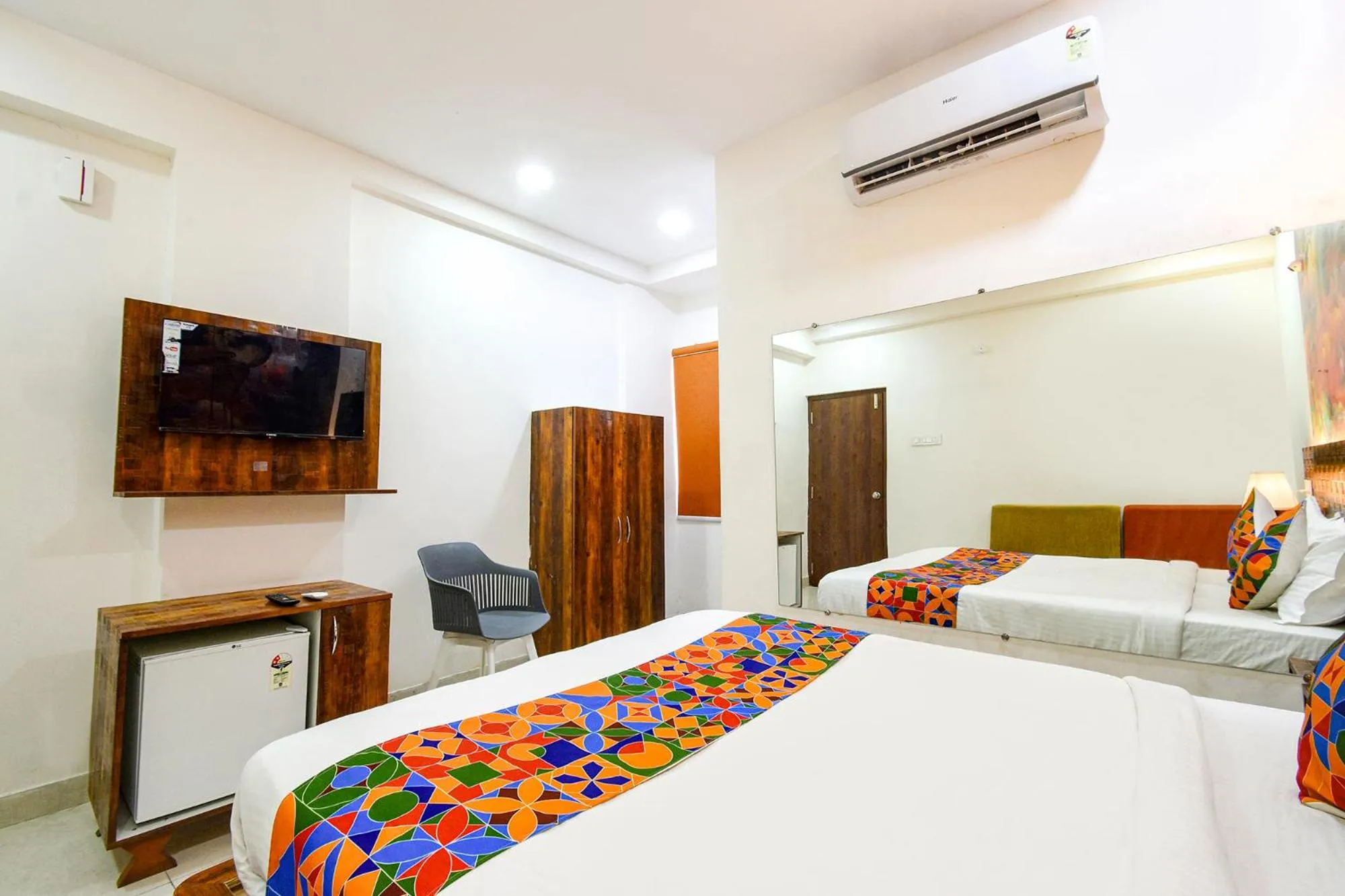 Bed in FabHotel SRH Pride - Nr Hitech City Railway Station