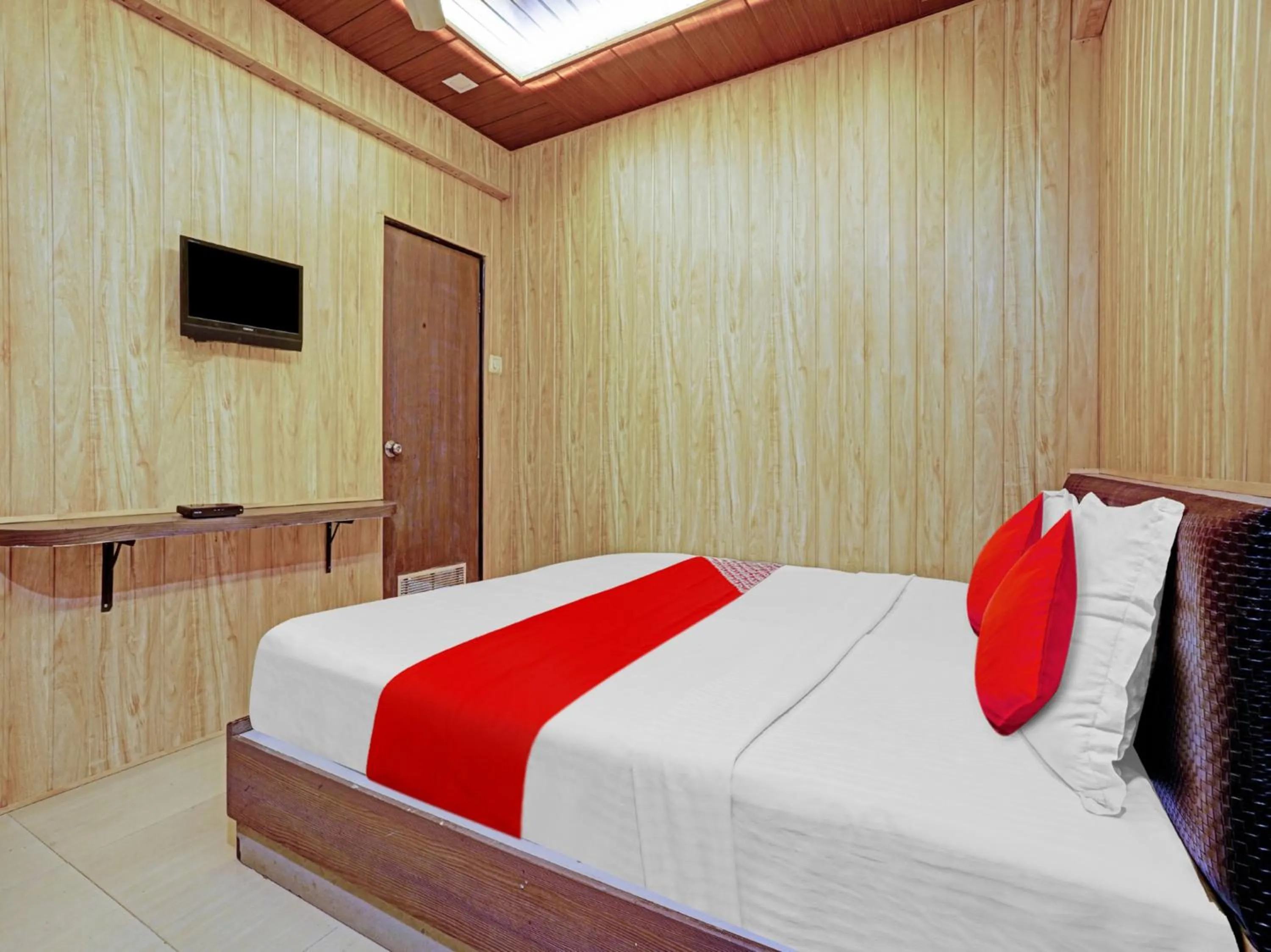 Bedroom, Bed in Hotel Yatri Inn Vashi Navi Mumbai