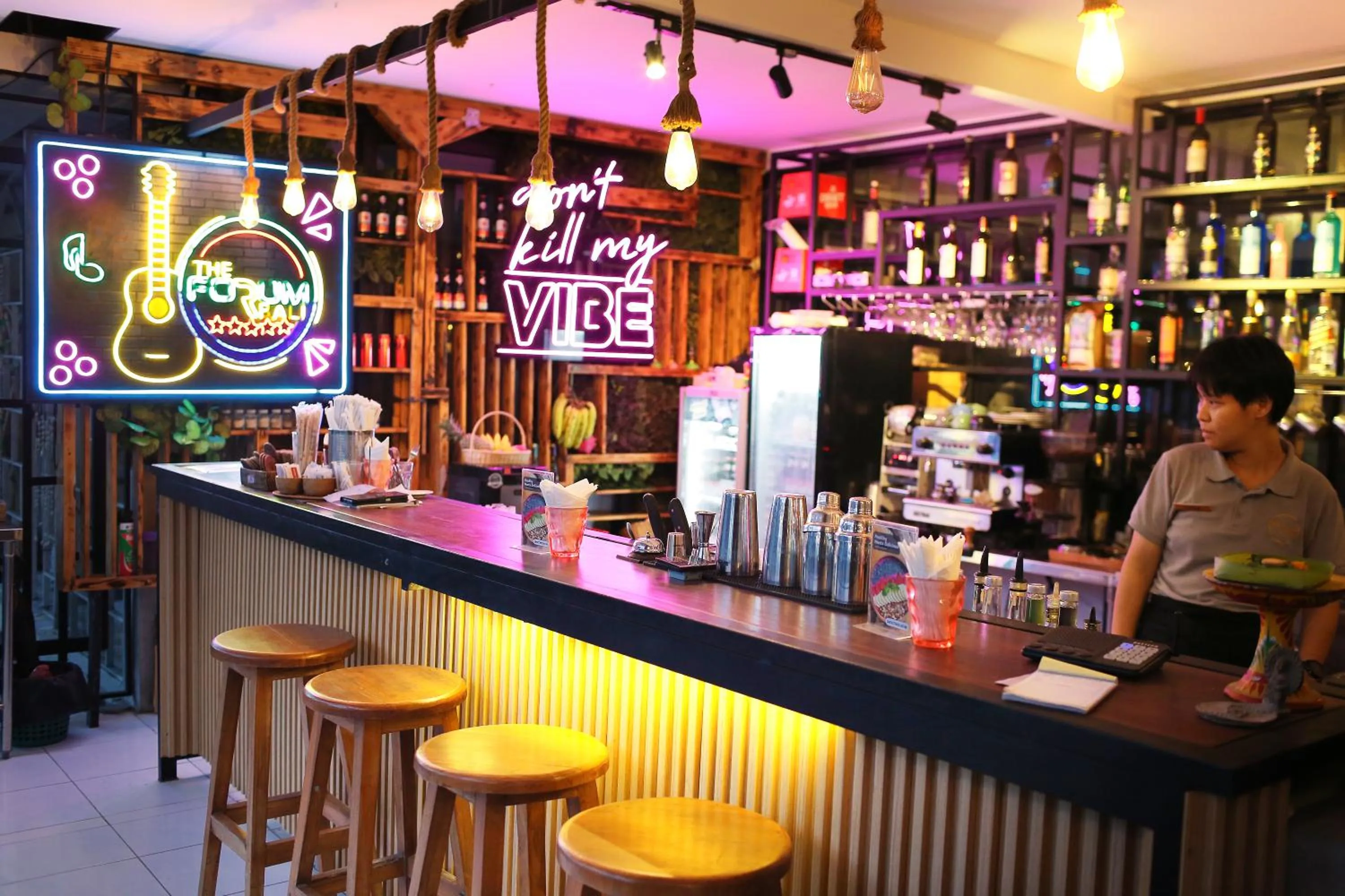 Restaurant/places to eat in The Reward Villas