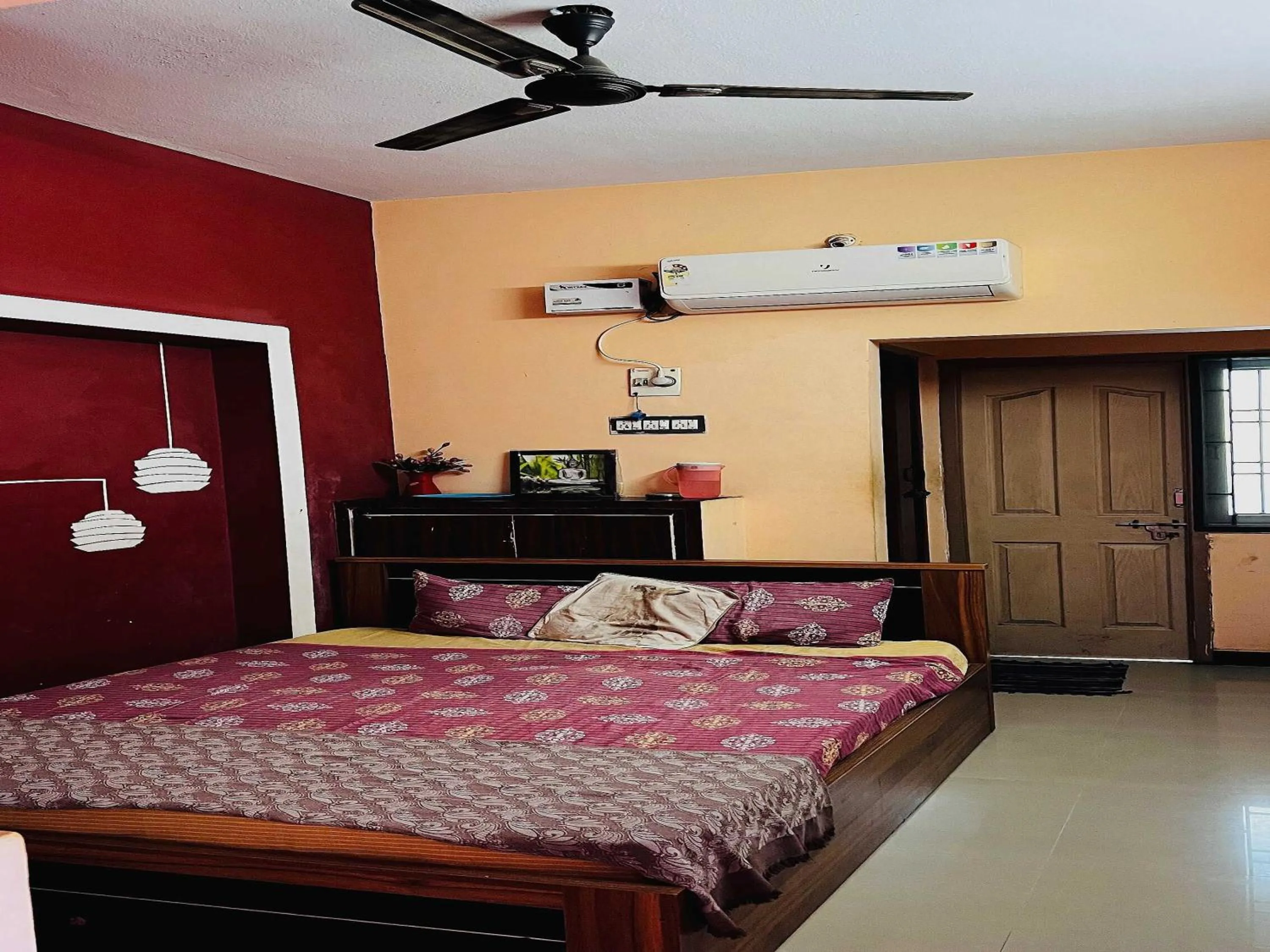 Bedroom, Bed in Hotel O 81239 Shri Vinayaka Inn Rooms