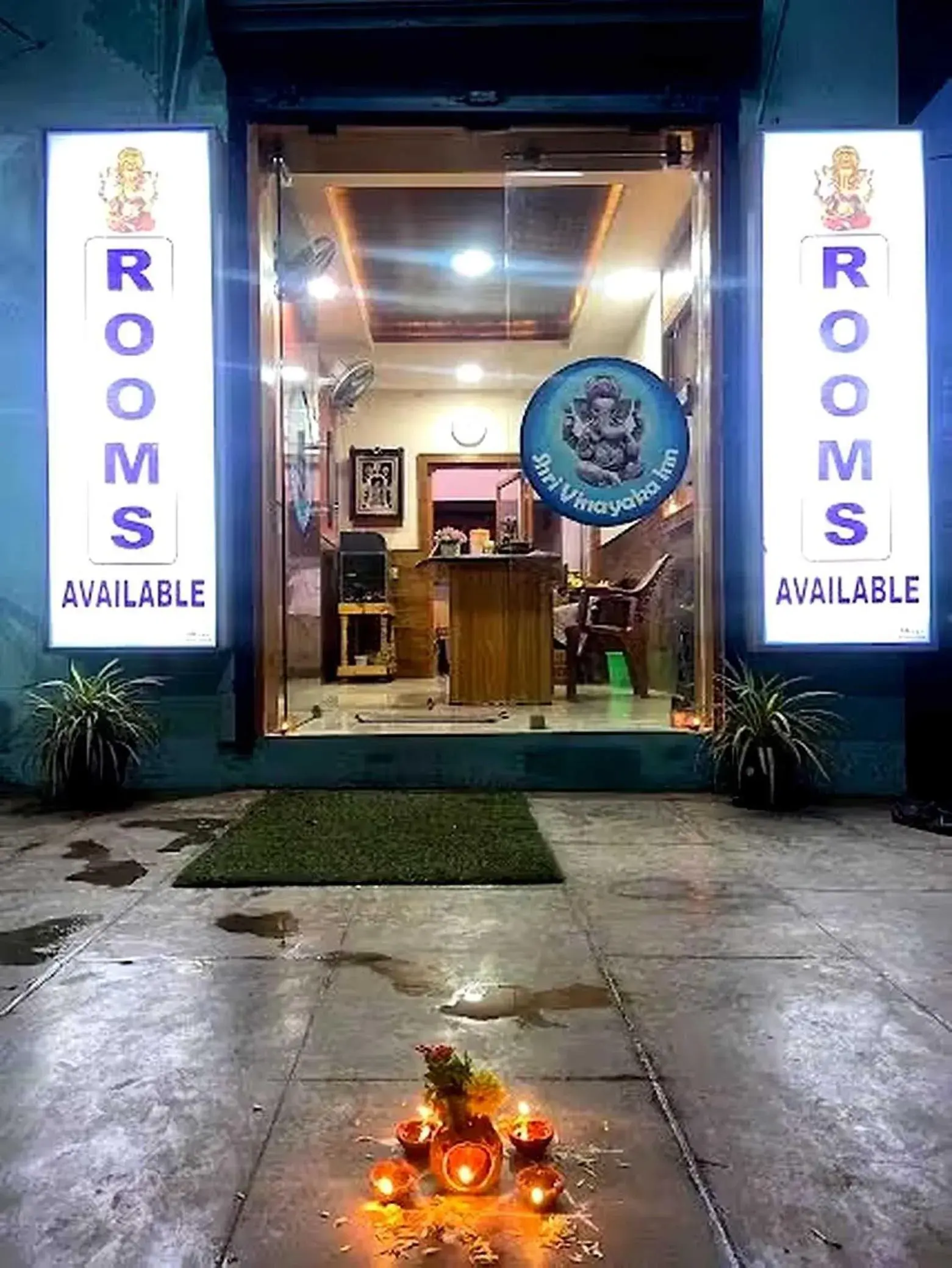 Facade/entrance in Hotel O 81239 Shri Vinayaka Inn Rooms Facade/entrance in Hotel O 81239 Shri Vinayaka Inn Rooms