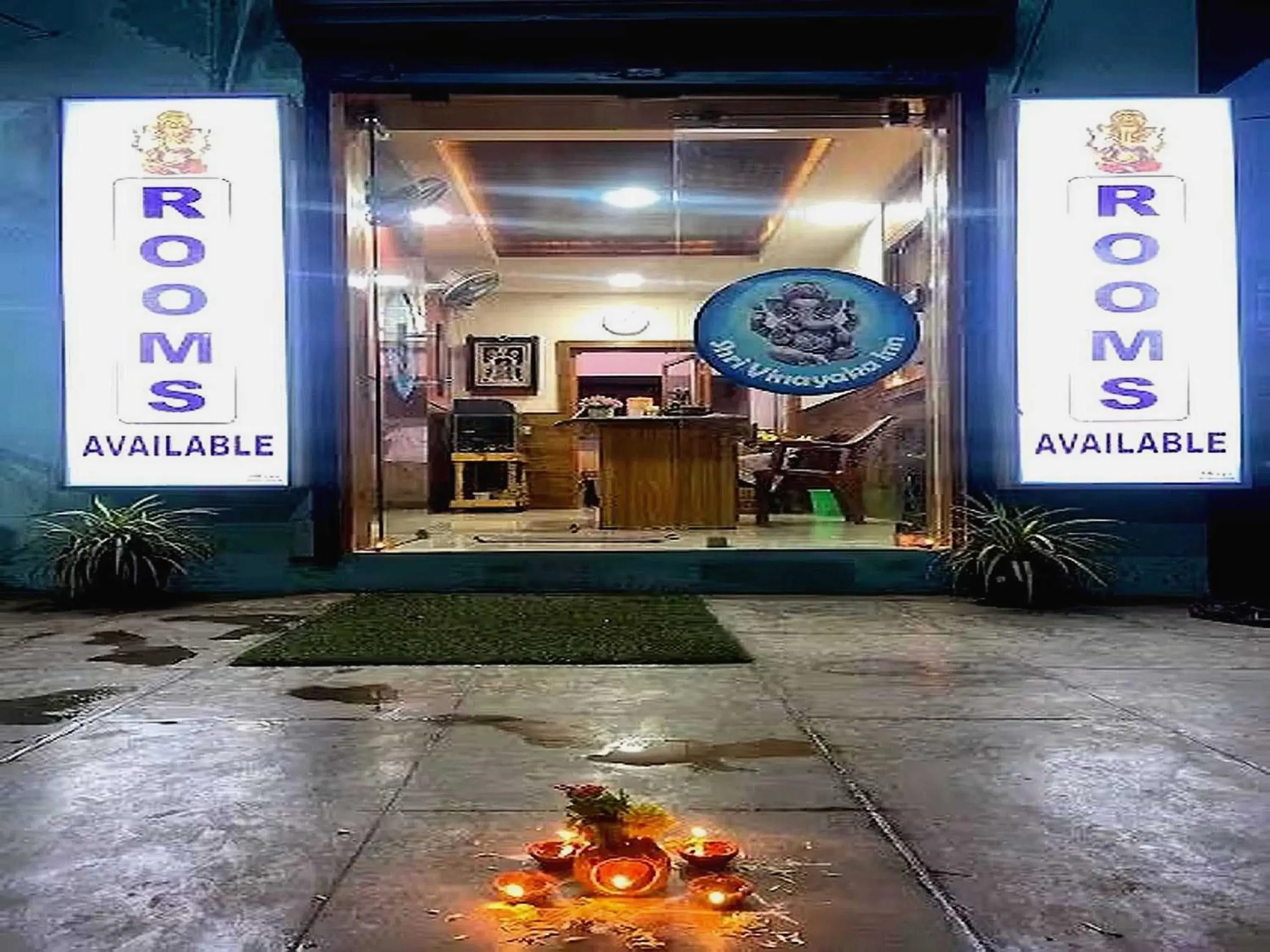 Facade/entrance in Hotel O 81239 Shri Vinayaka Inn Rooms Facade/entrance in Hotel O 81239 Shri Vinayaka Inn Rooms