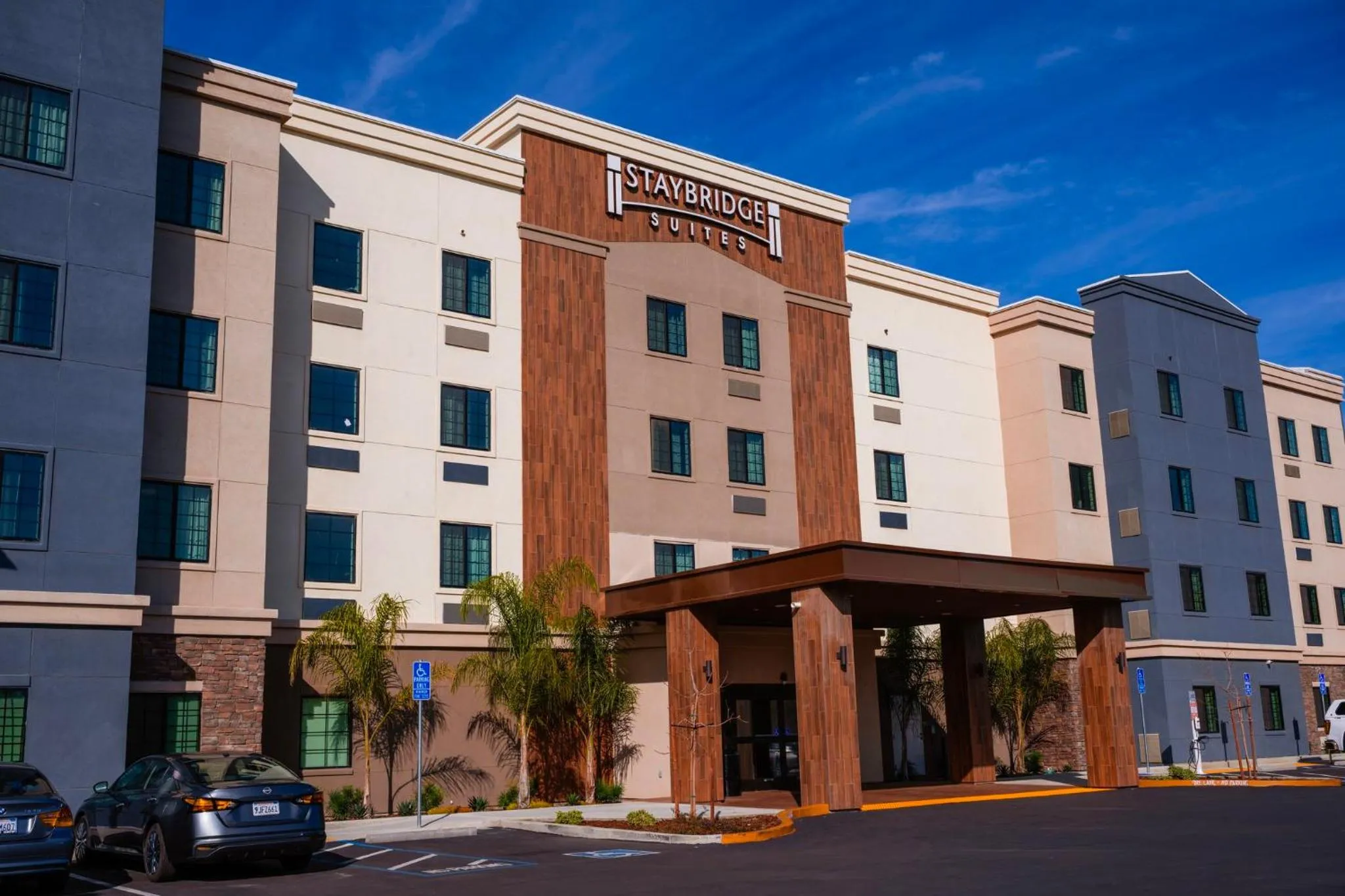 Property building in Staybridge Suites Sacramento Woodland by IHG