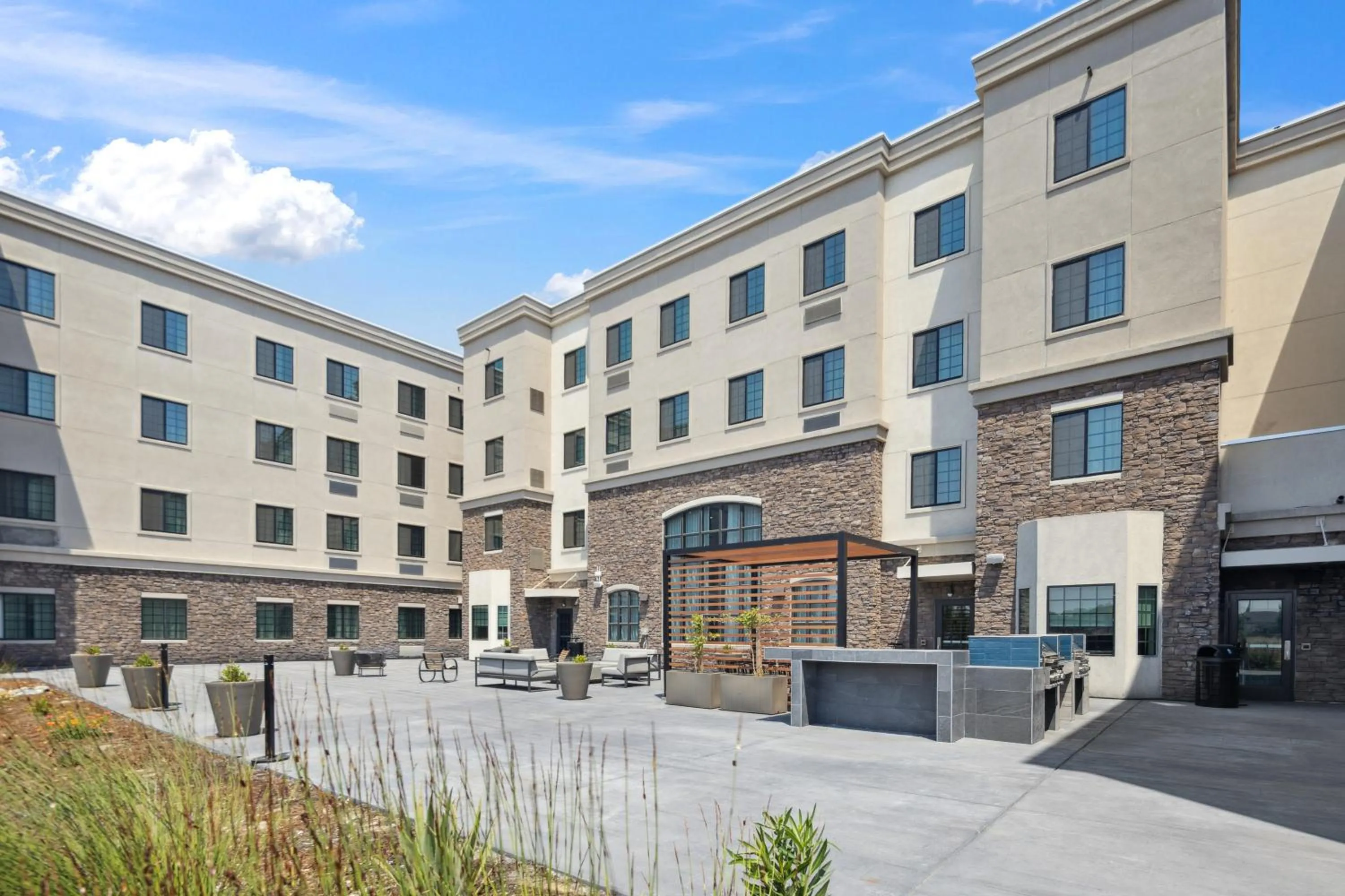 Property building in Staybridge Suites Sacramento Woodland by IHG