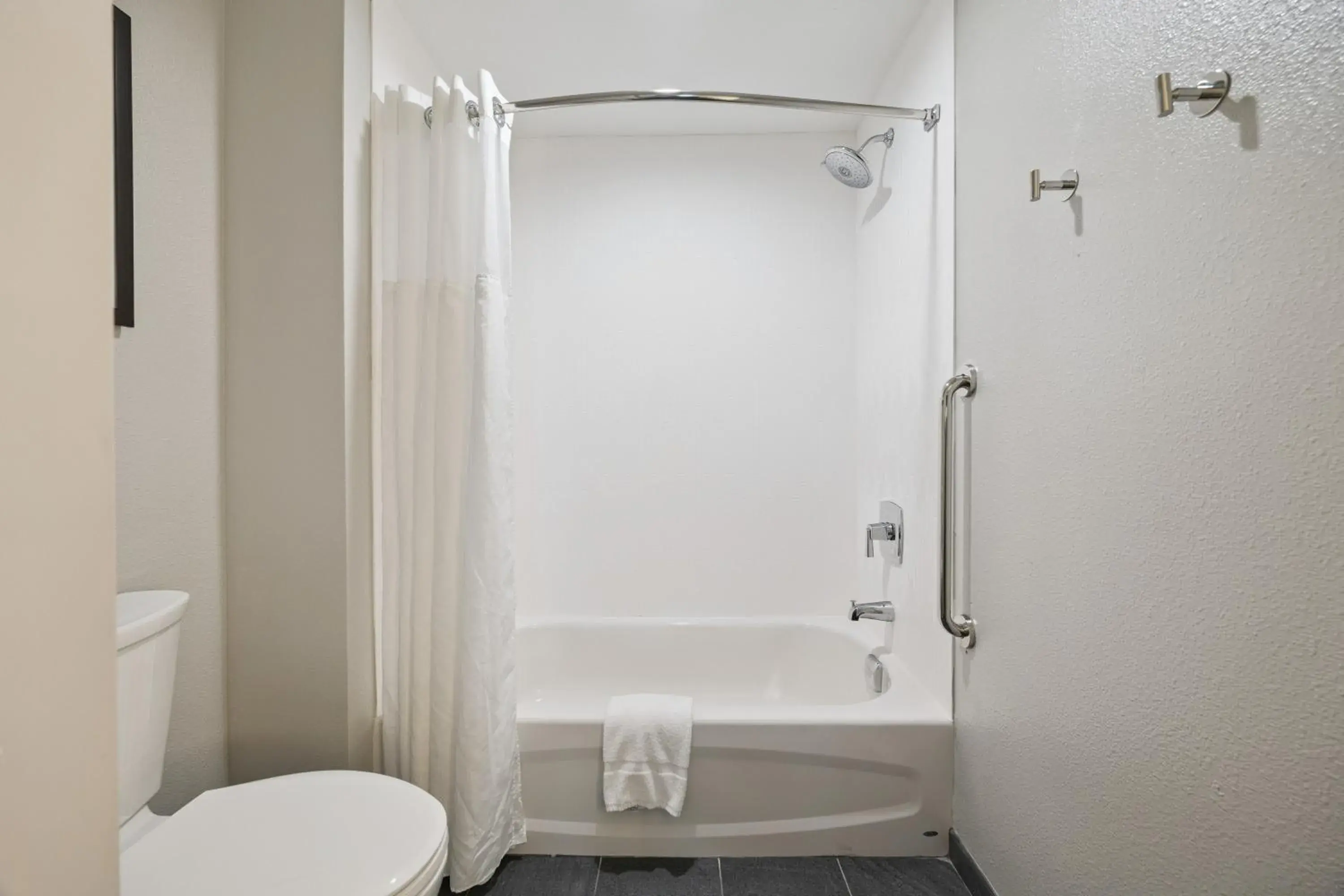 Bathroom in Staybridge Suites Sacramento Woodland by IHG Bathroom in Staybridge Suites Sacramento Woodland by IHG
