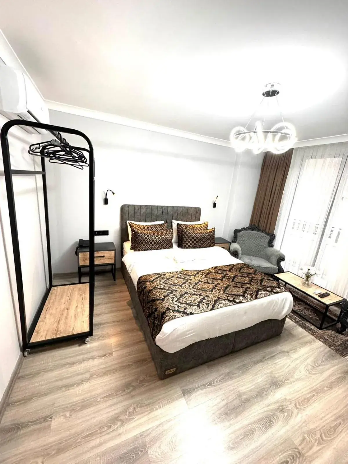 Deluxe Double Room in The Diderot Hotel Deluxe Double Room in The Diderot Hotel