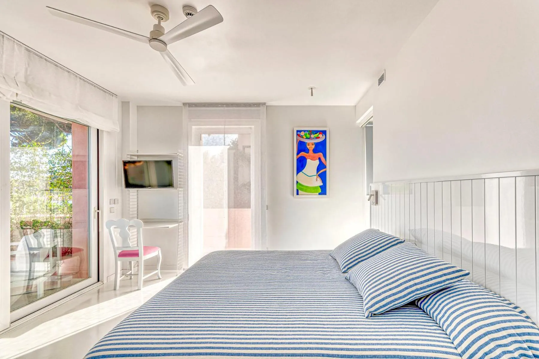 Bed in The Pink Elephant Hotel