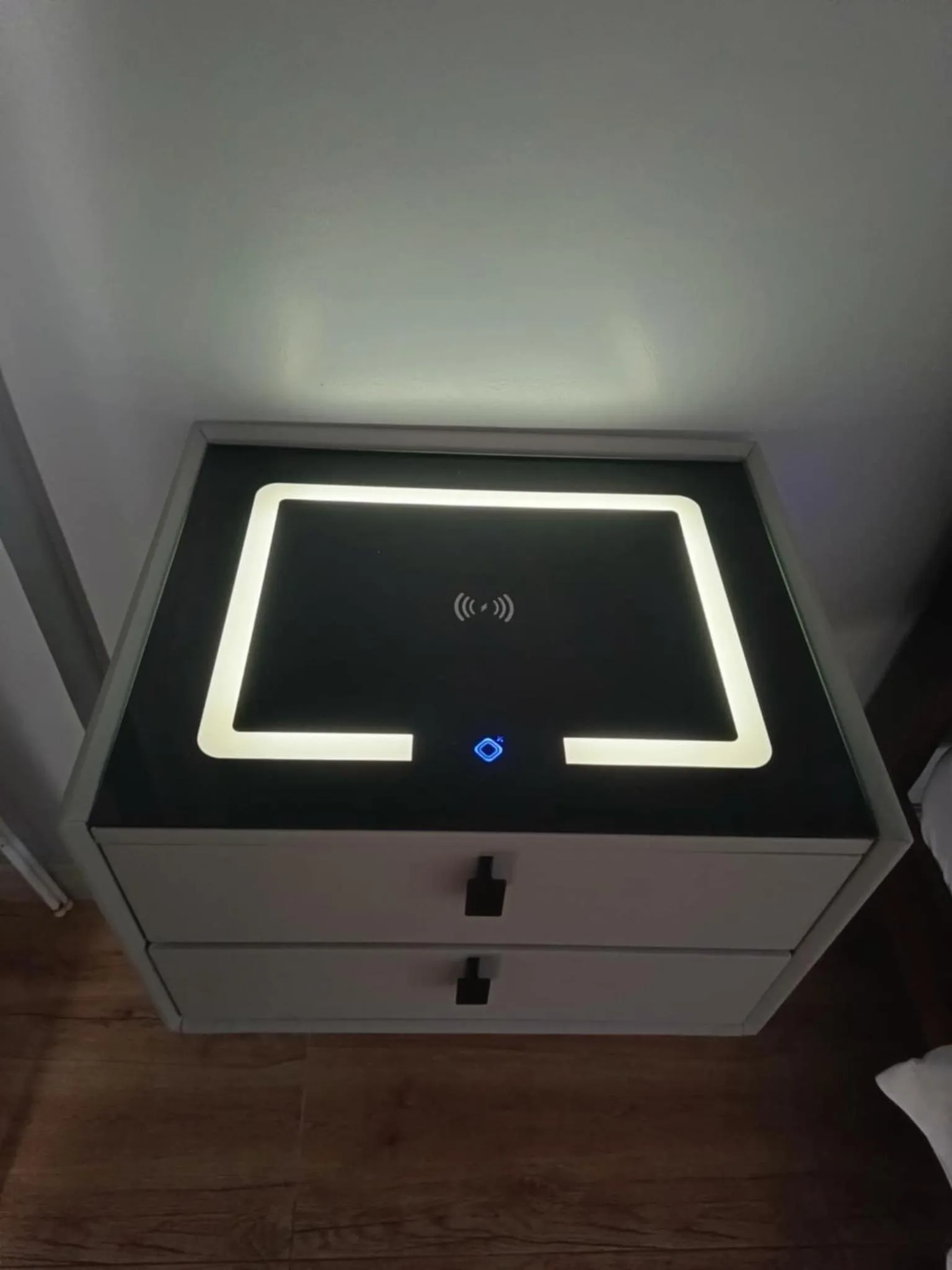 wardrobe in Harbour Bliss Hotel