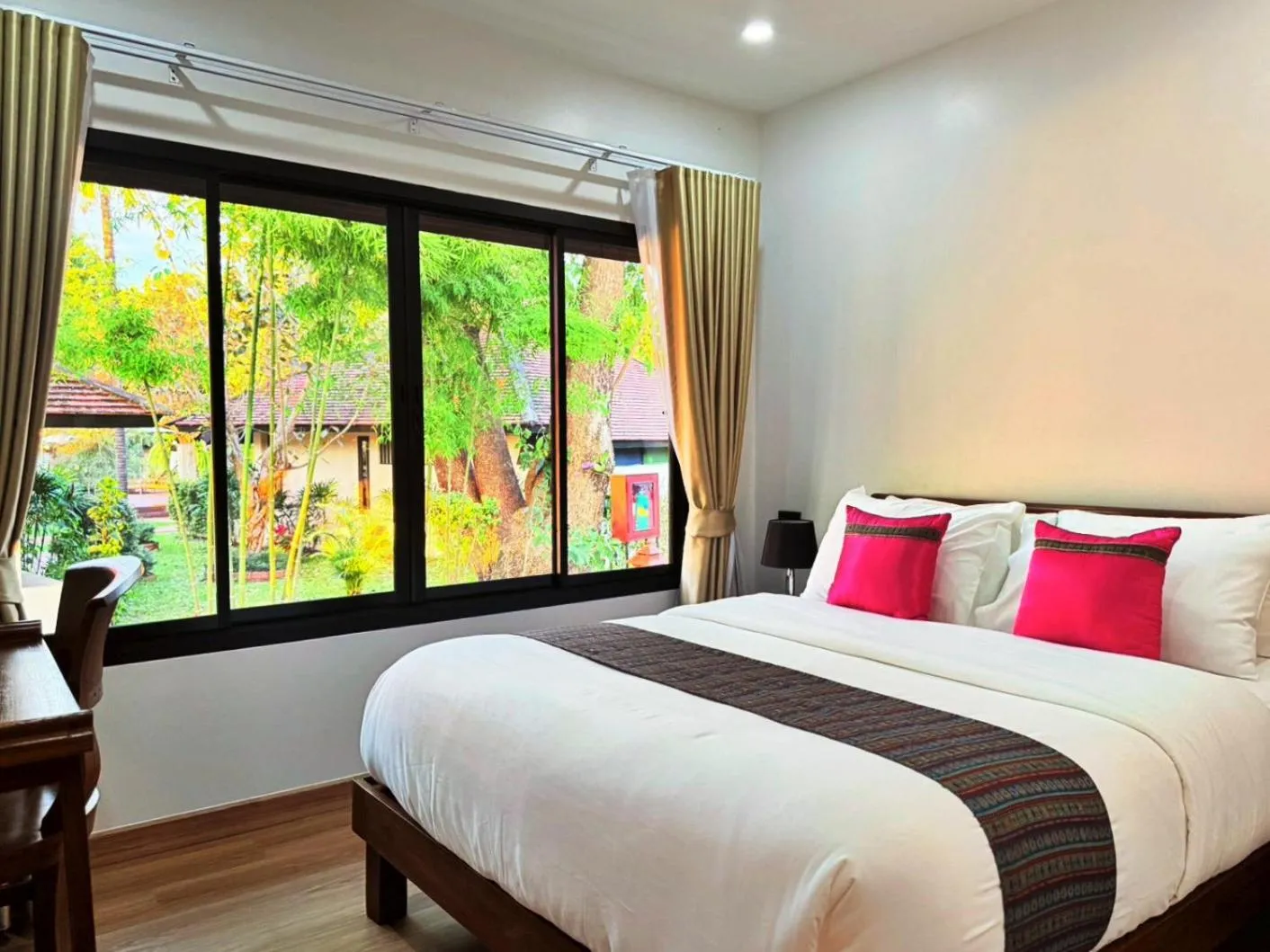 Bed in Le Baan Thai Boutique Villa
