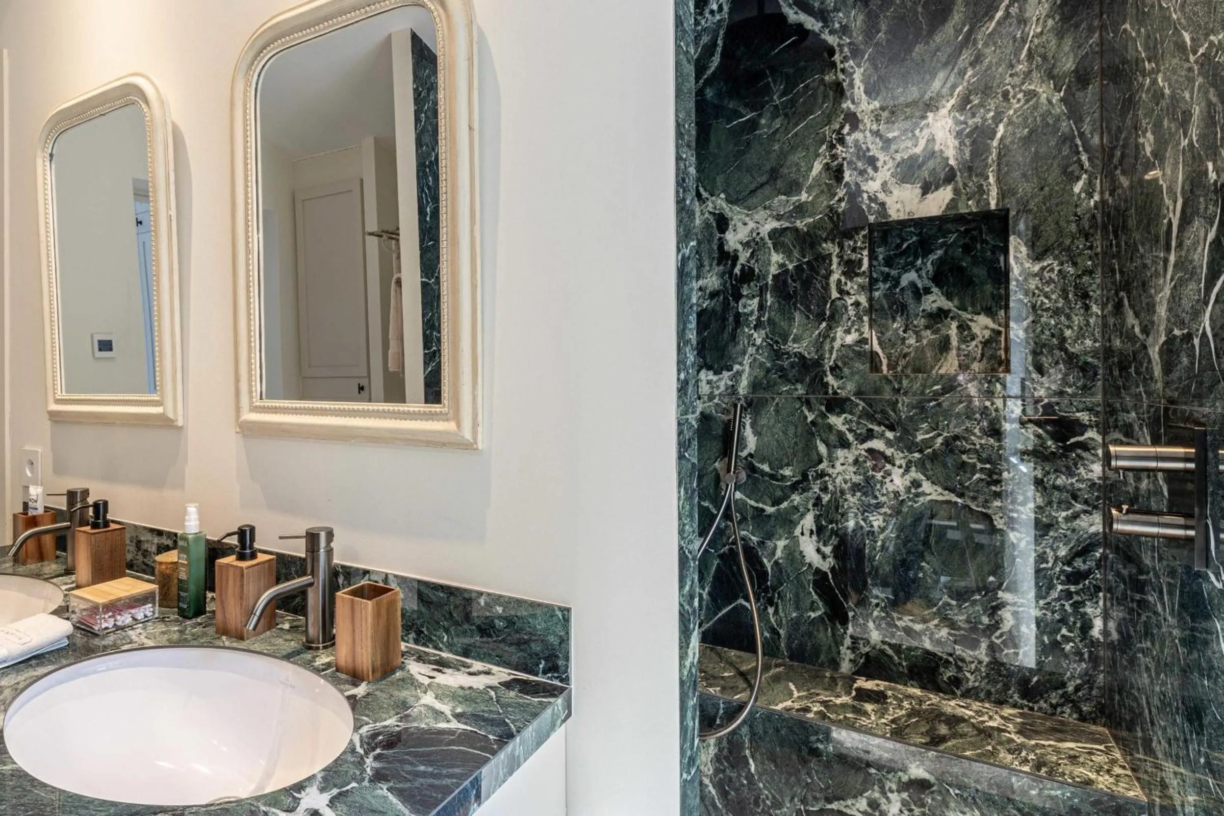 Bathroom in Luxurious Villa with heated pool 5BR-10p - Cannes