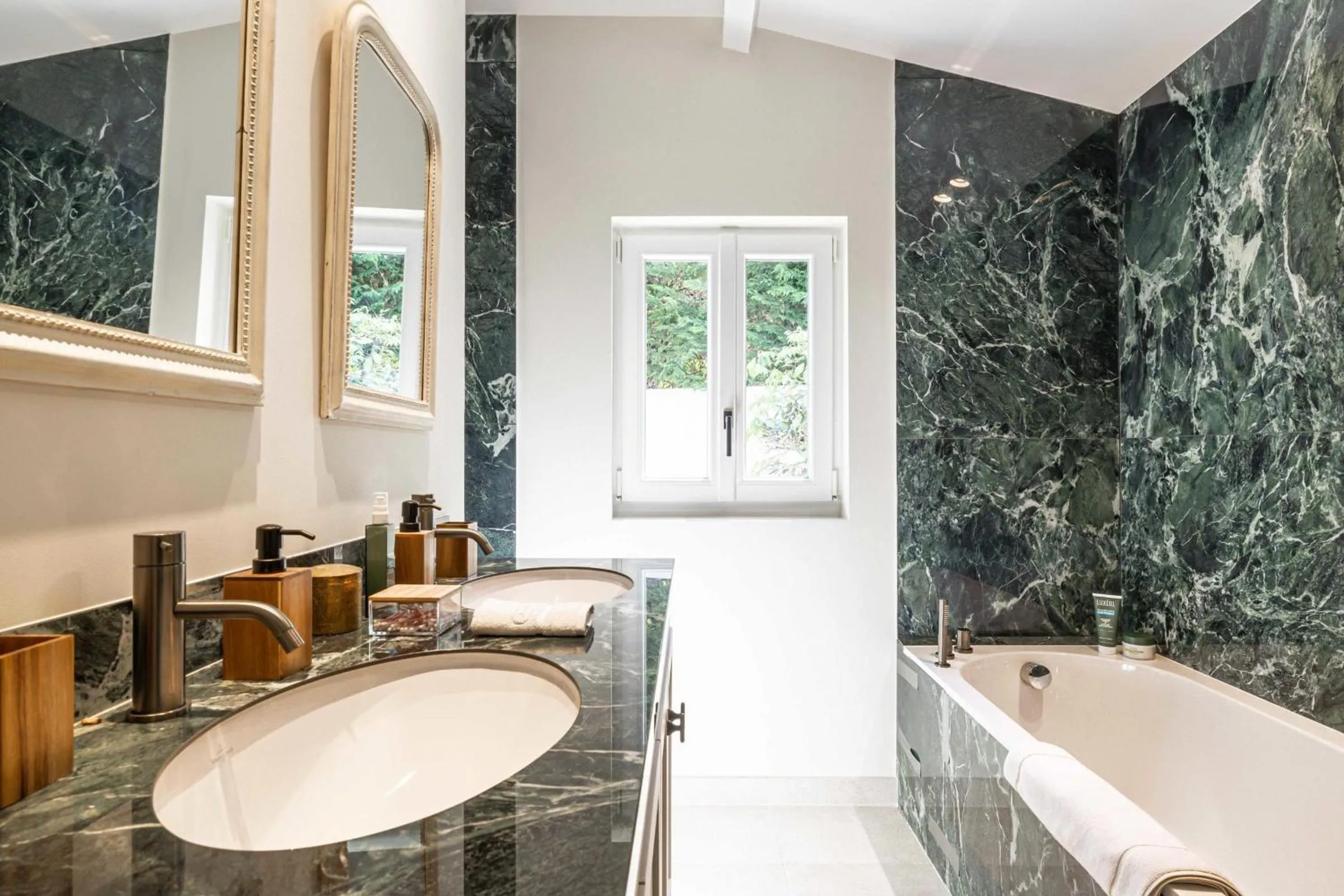 Bathroom in Luxurious Villa with heated pool 5BR-10p - Cannes