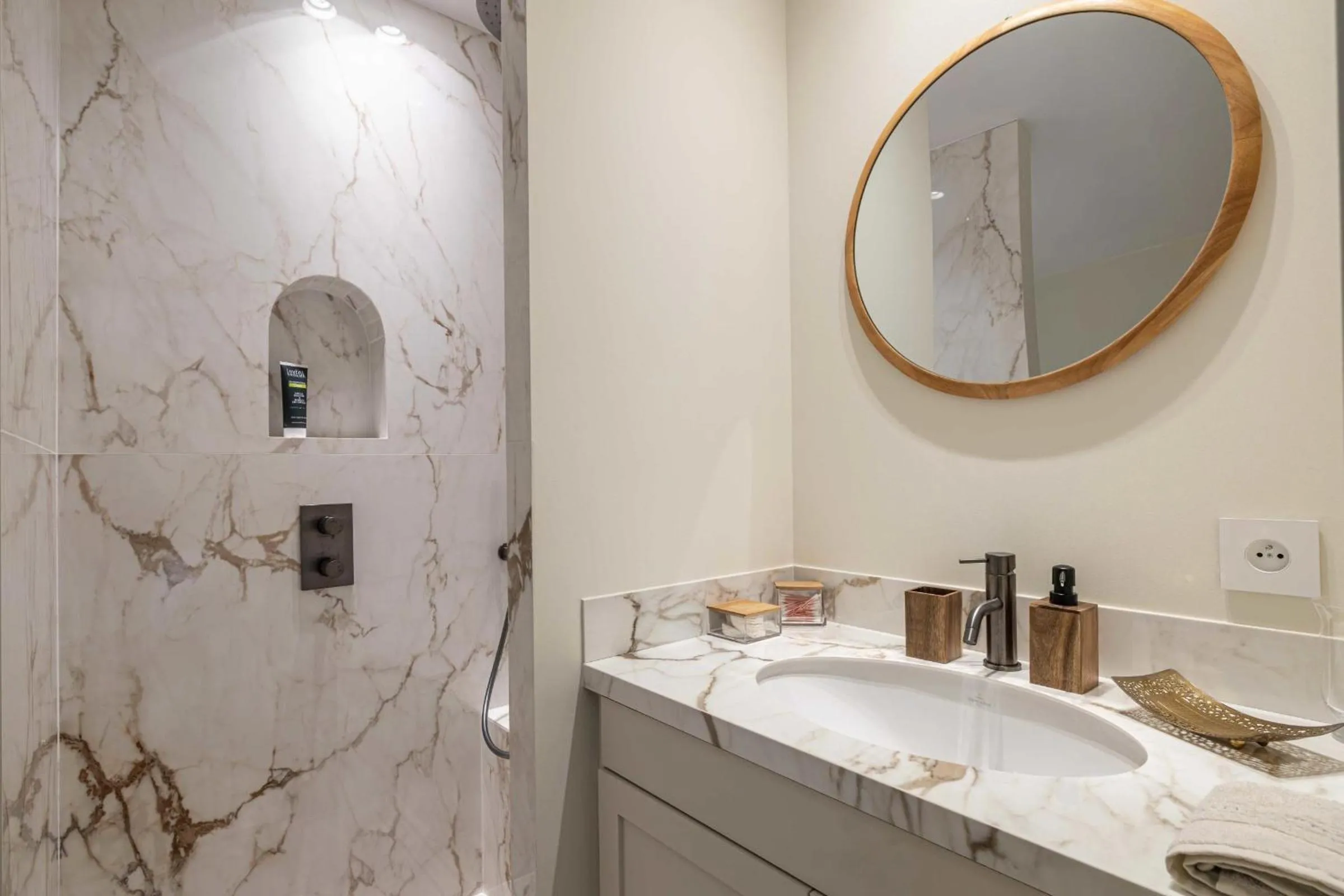 Bathroom in Luxurious Villa with heated pool 5BR-10p - Cannes