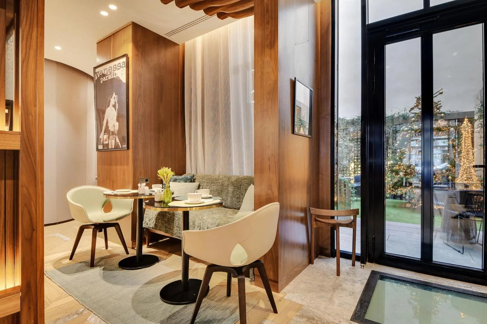 Living room in CARD Hôtel