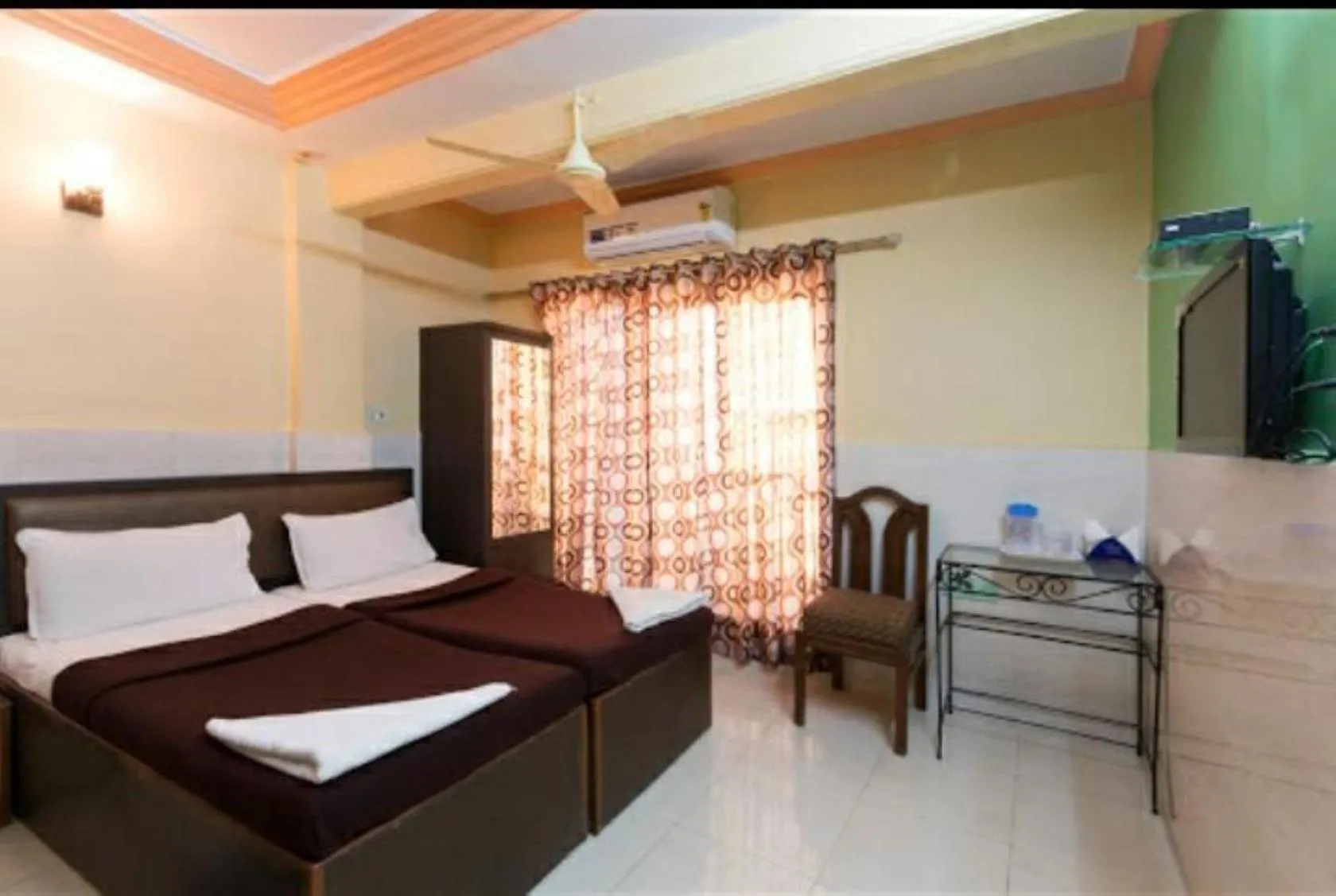 TV and multimedia, Bed in Hotel classic residency