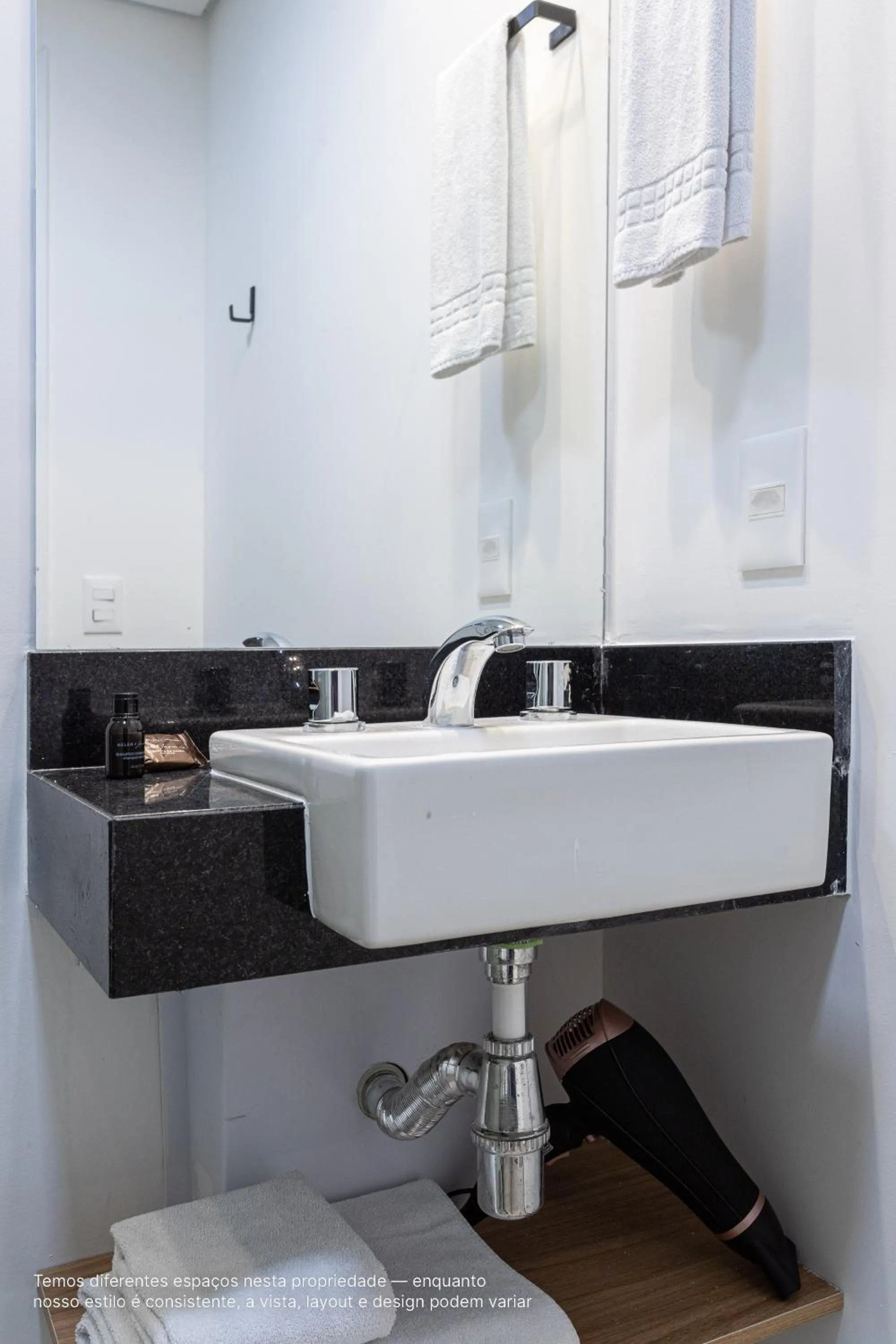 Bathroom in Next Paulista by Viva - Apartamentos completos ao lado da Av Paulista e MASP