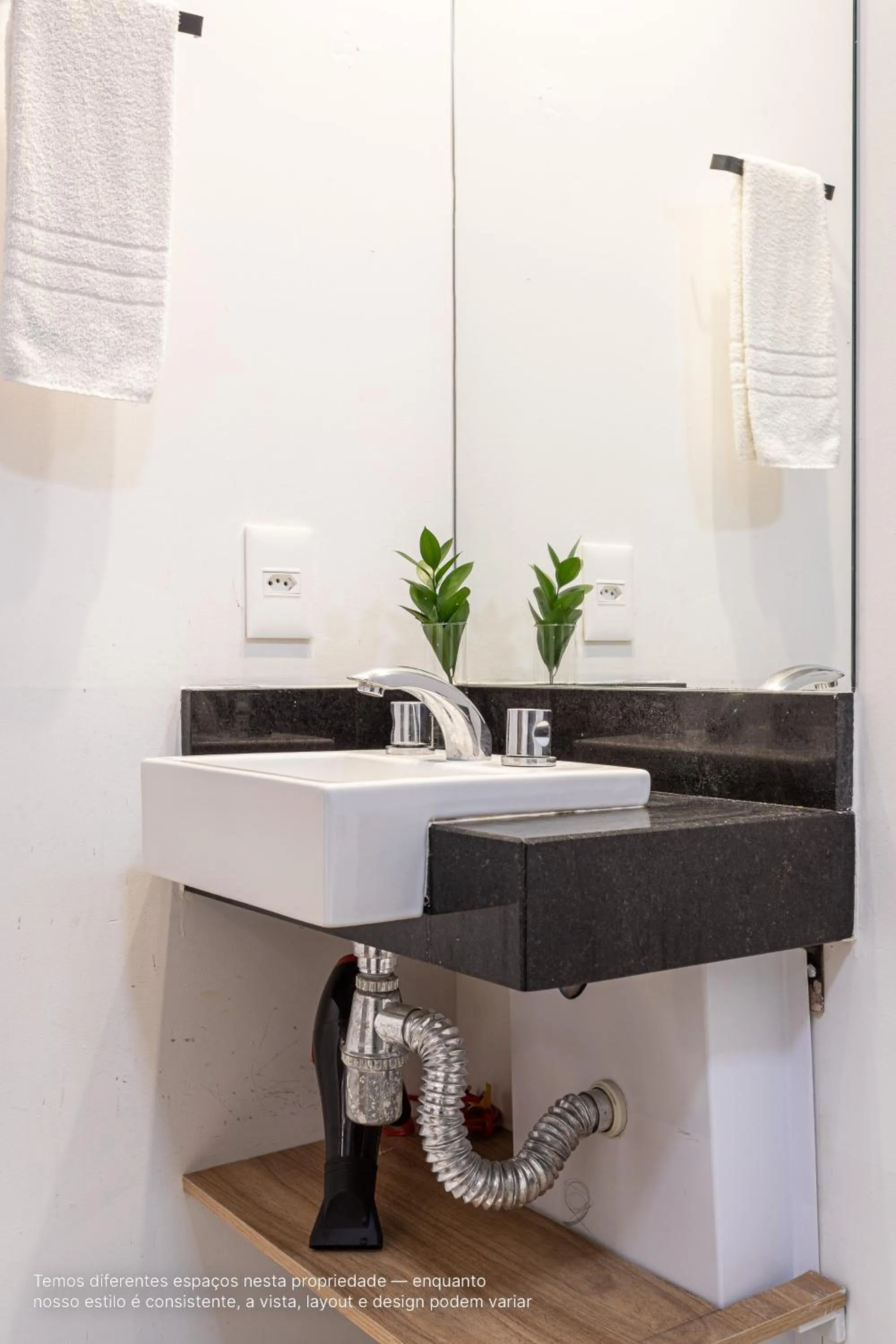 Bathroom in Next Paulista by Viva - Apartamentos completos ao lado da Av Paulista e MASP