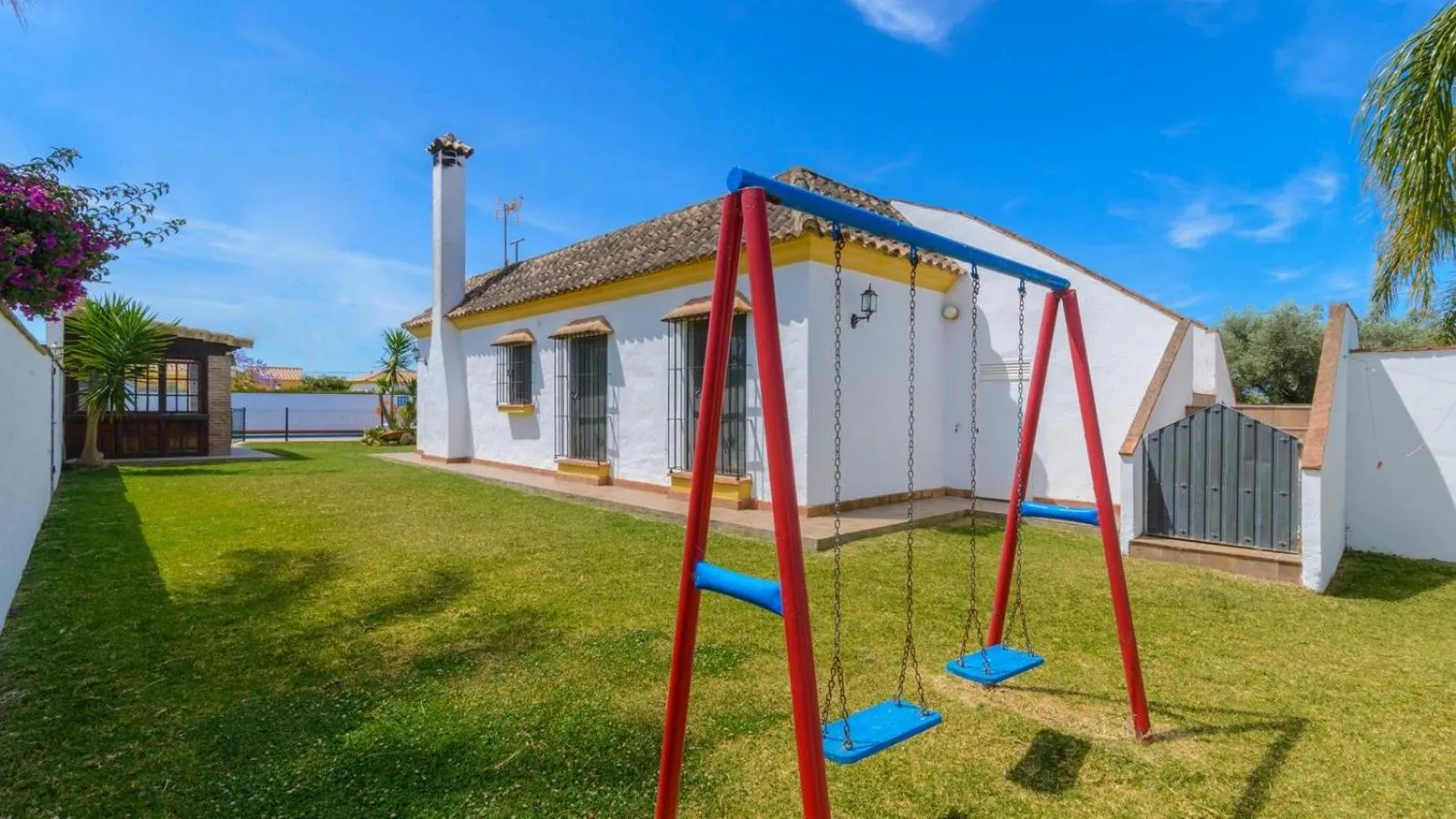 children in Villanueva - Casa 2 Conil Frontera by Ruralidays