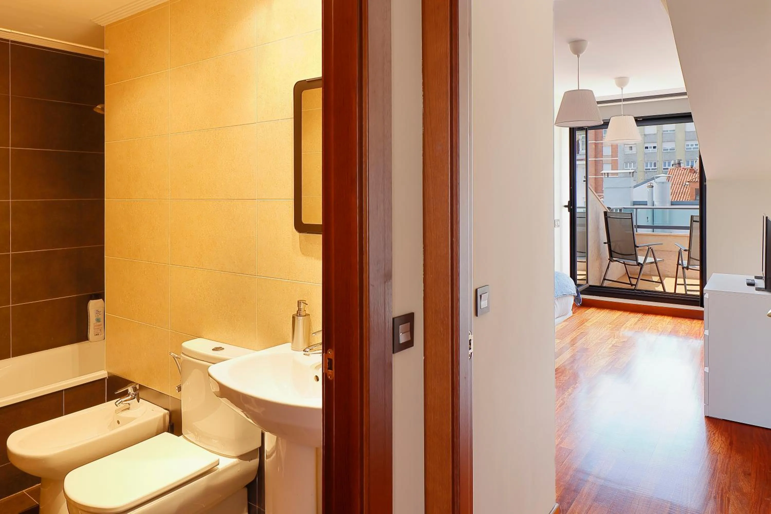 Bathroom in Ático con terraza, vistas al mar y parking en playa de S Lorenzo