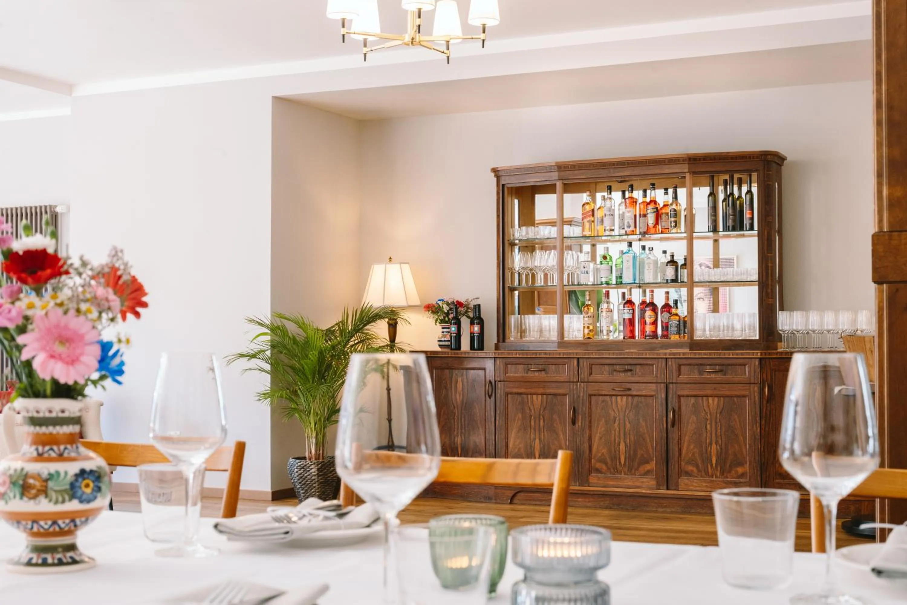 Communal lounge/ TV room in HENRI Country House Kitzbühel