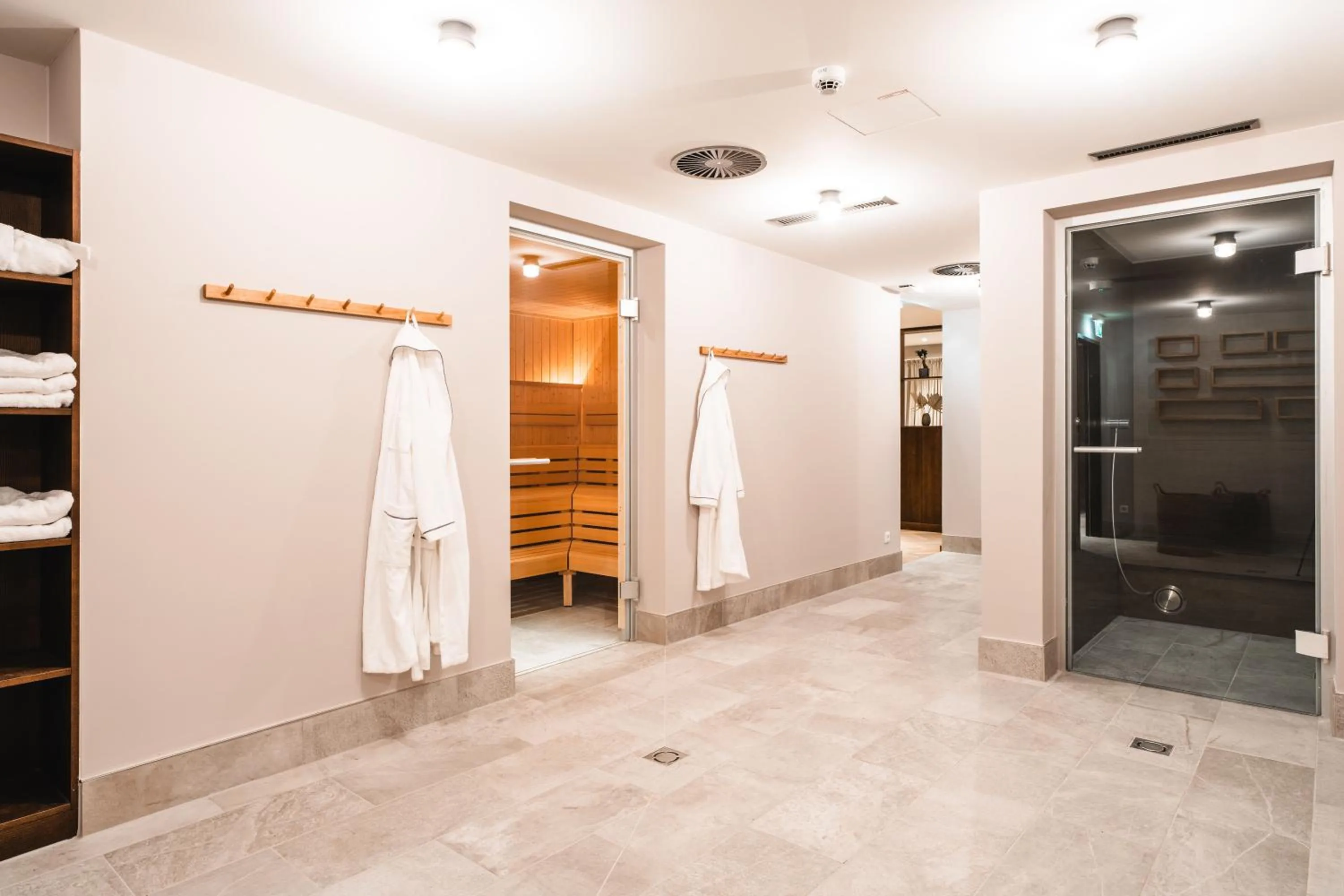 Swimming pool in HENRI Country House Kitzbühel