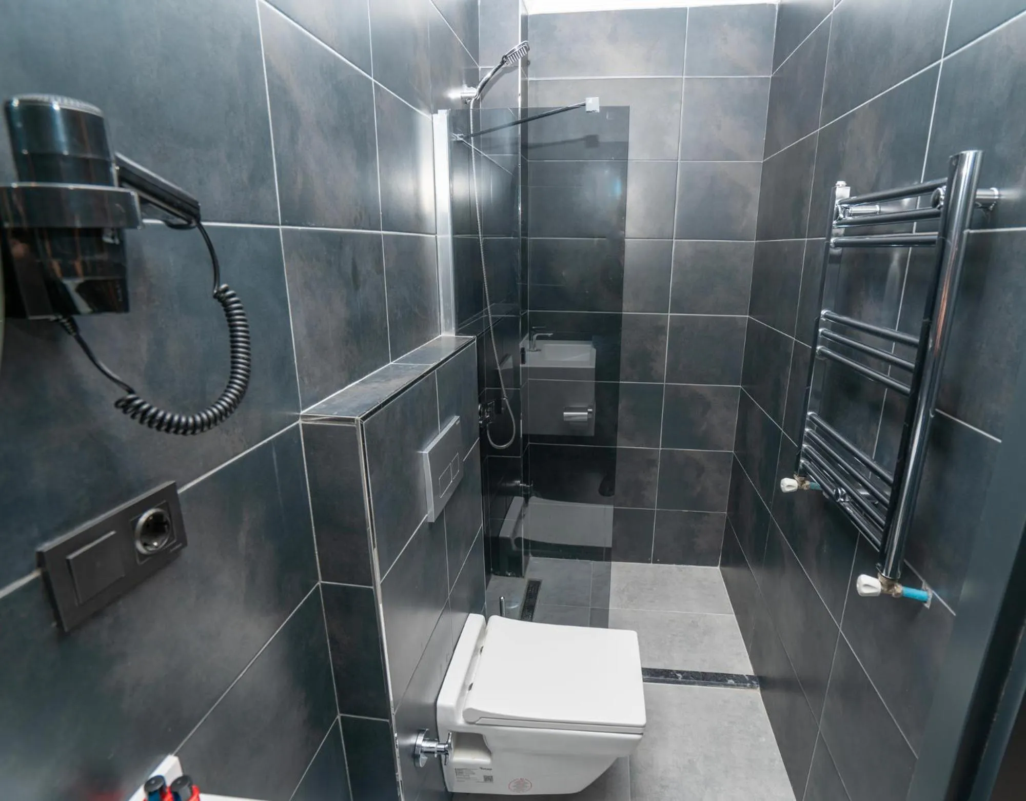 Bathroom in Center Suite