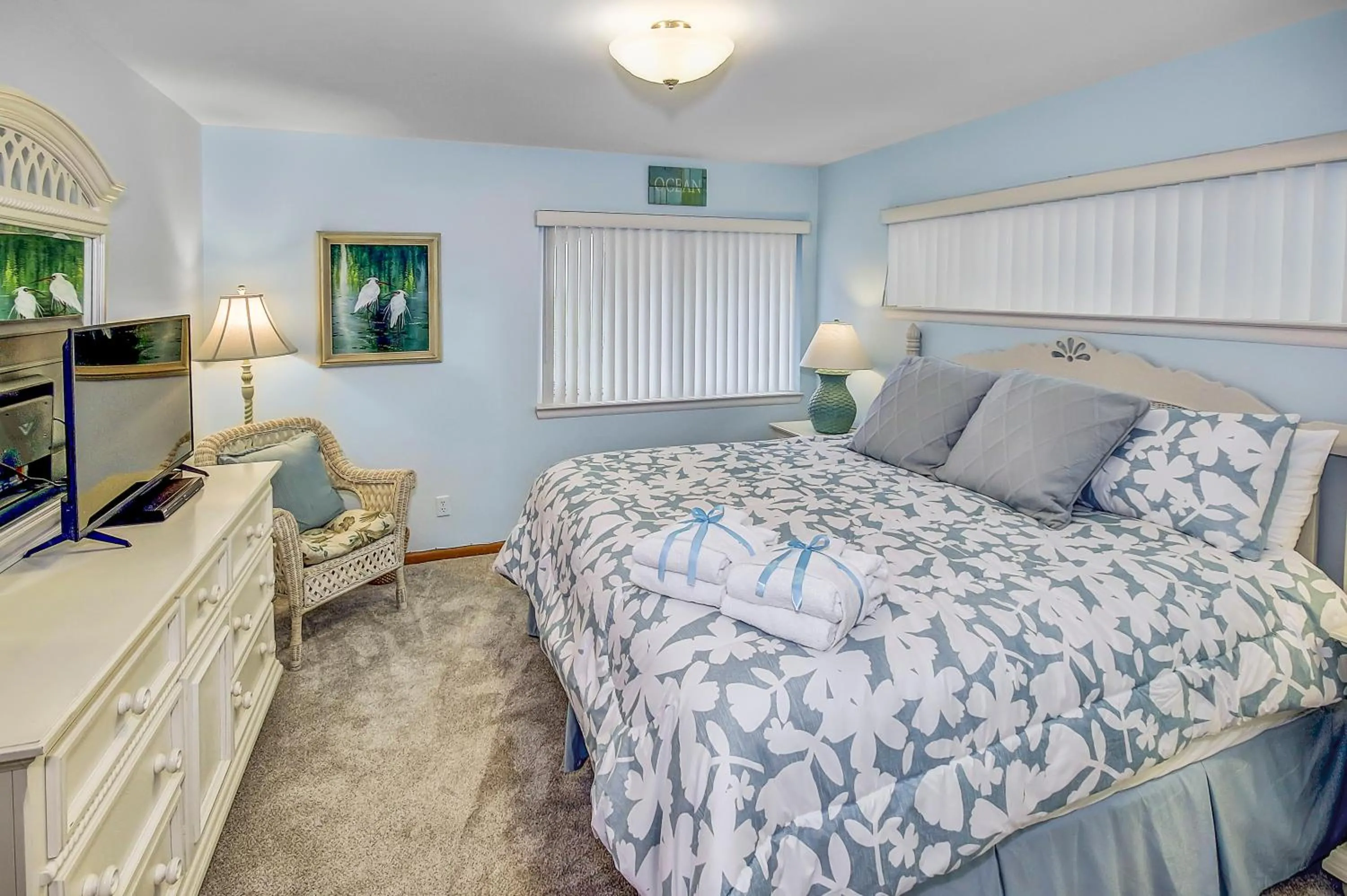 GULF FRONT 3BD/2BA Home with private beach access!
