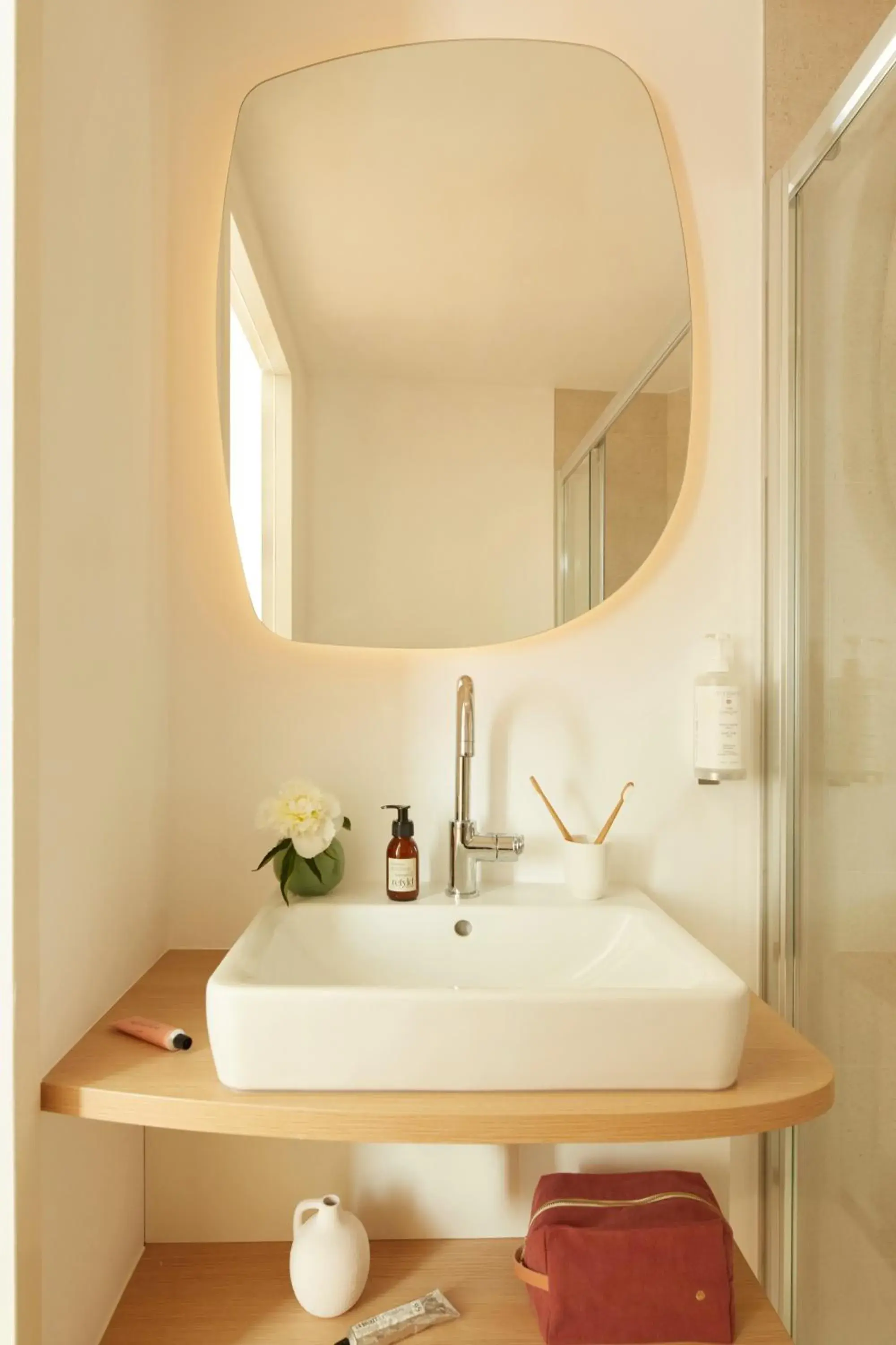 Bathroom in OKKO Hotels Paris Rosa Parks Bathroom in OKKO Hotels Paris Rosa Parks