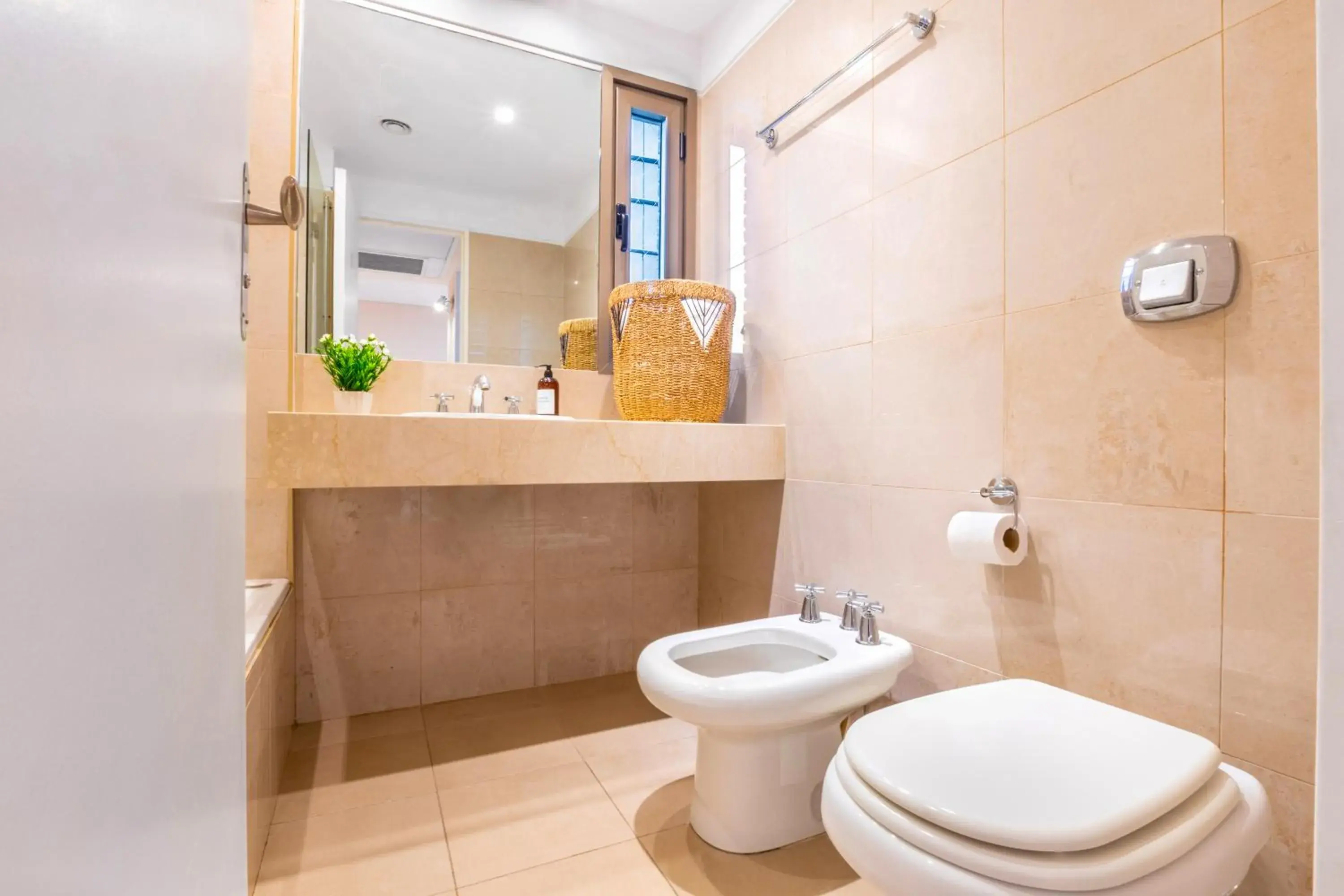 One-Bedroom Apartment in Luxury Apartments in Puerto Madero One-Bedroom Apartment in Luxury Apartments in Puerto Madero