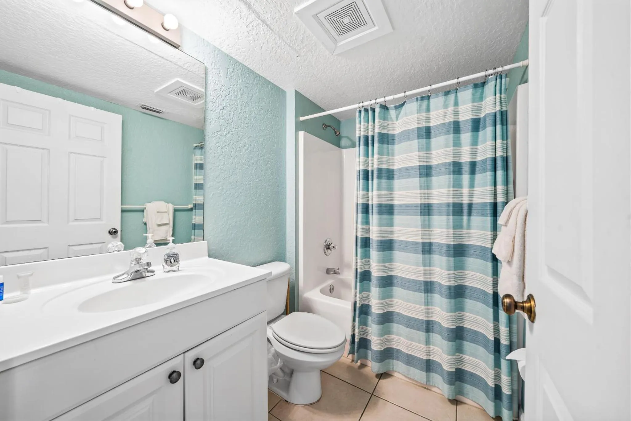 Bathroom in Sebastian Saltwater Lodge