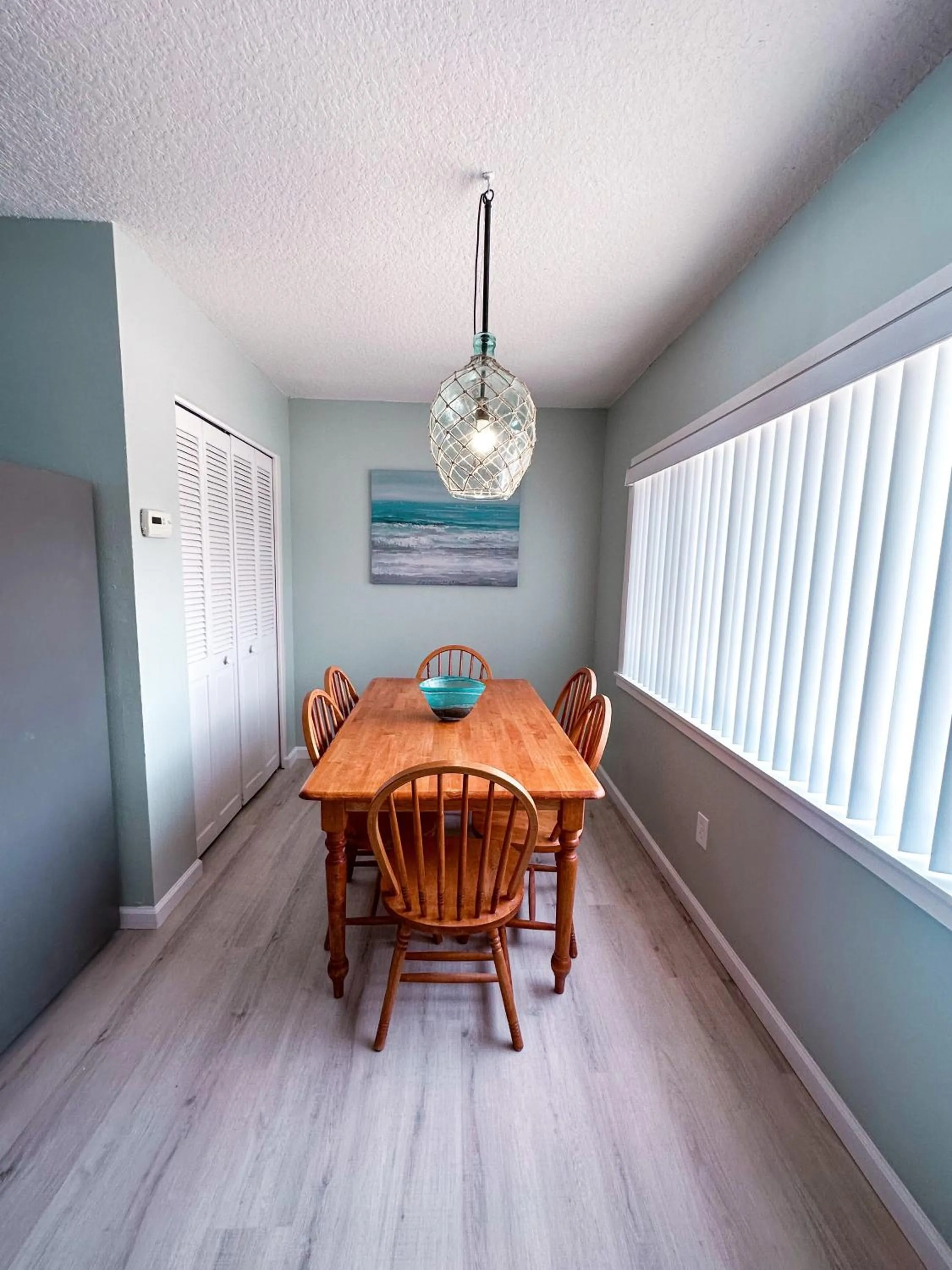 Dining area in Sebastian Saltwater Lodge