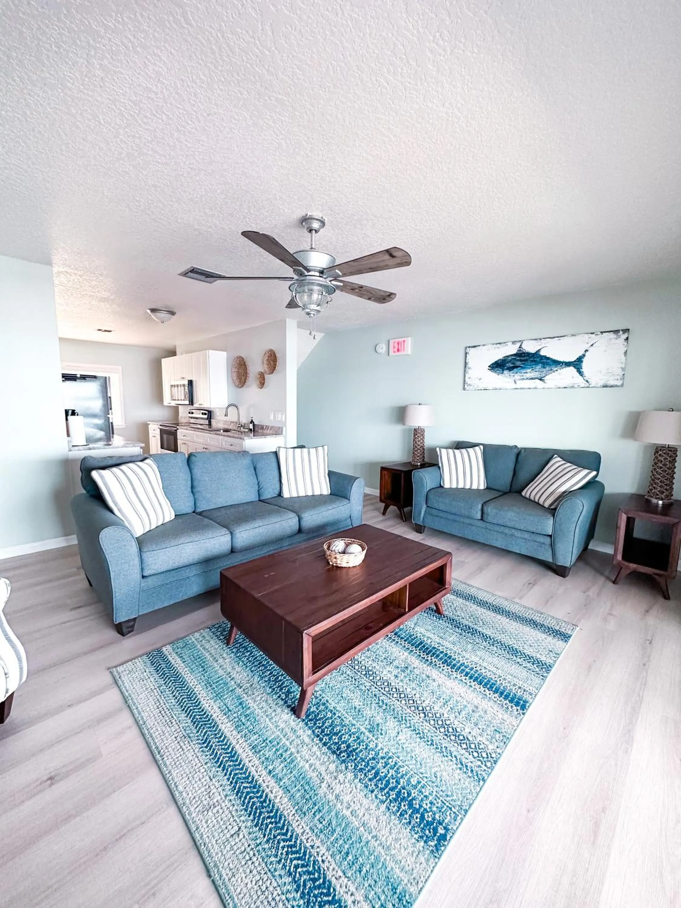 Living room in Sebastian Saltwater Lodge