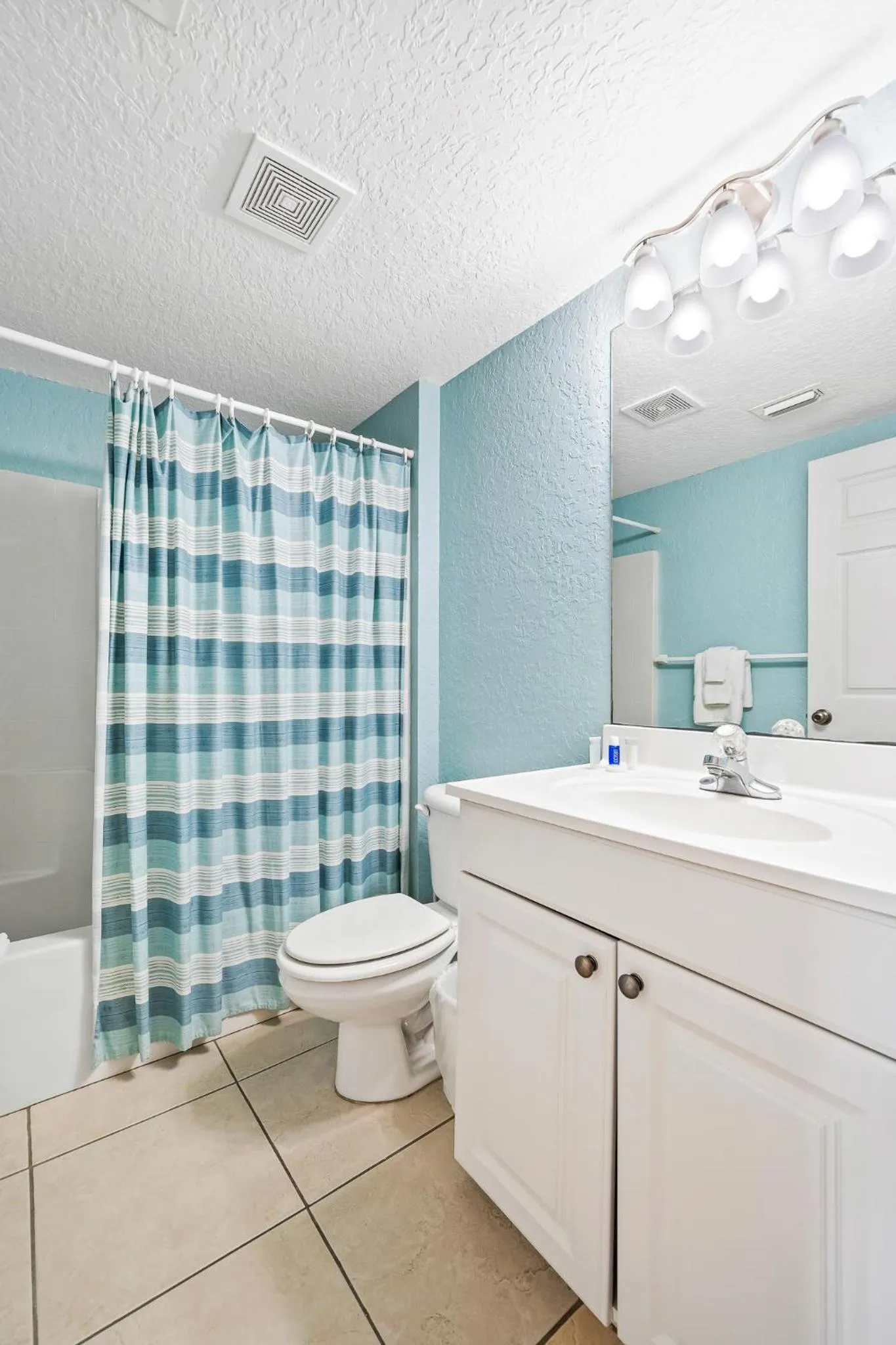 Bathroom in Sebastian Saltwater Lodge