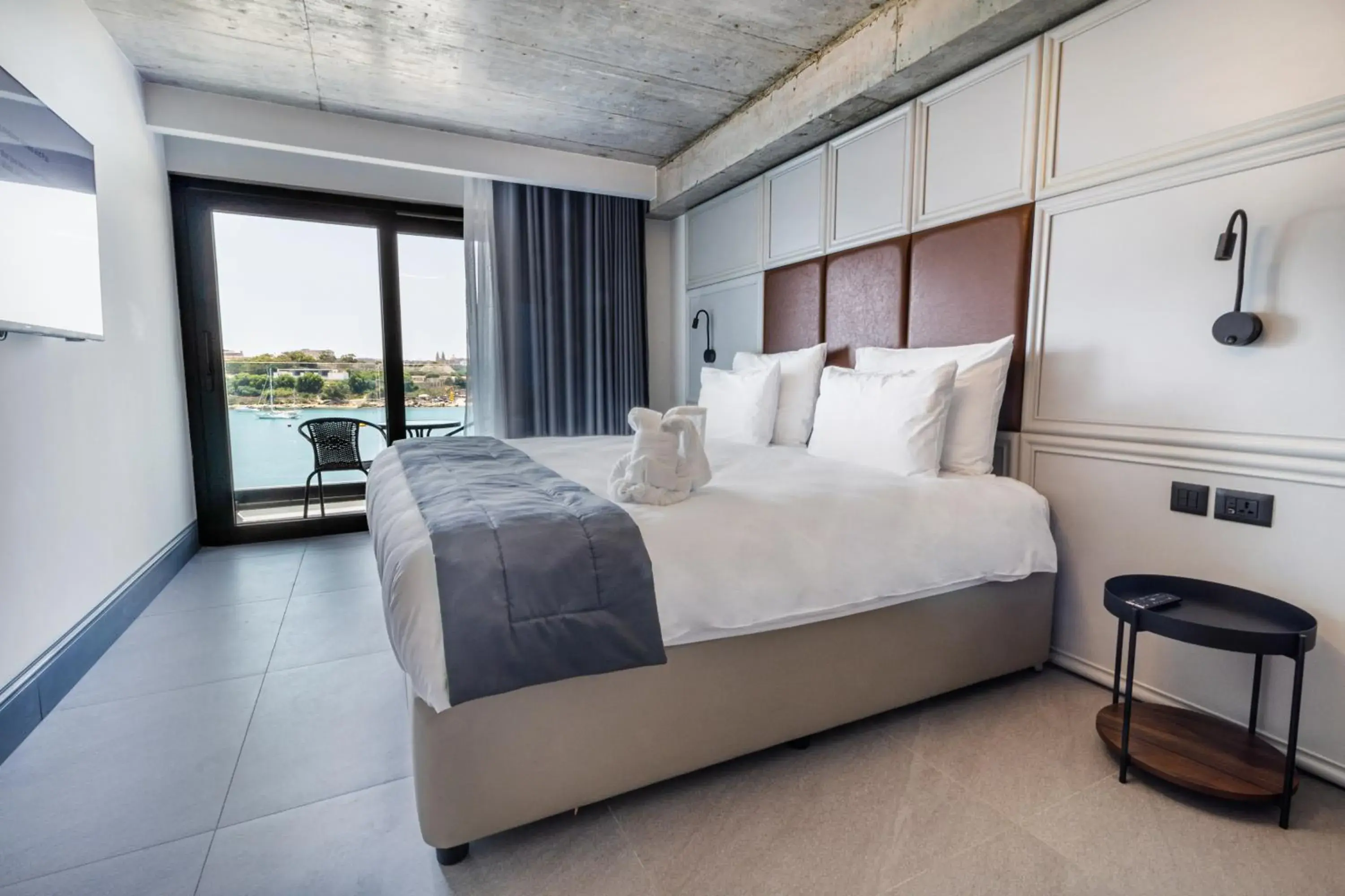 Deluxe Double Room with Balcony and Sea View - single occupancy in The Londoner Hotel Sliema Deluxe Double Room with Balcony and Sea View - single occupancy in The Londoner Hotel Sliema