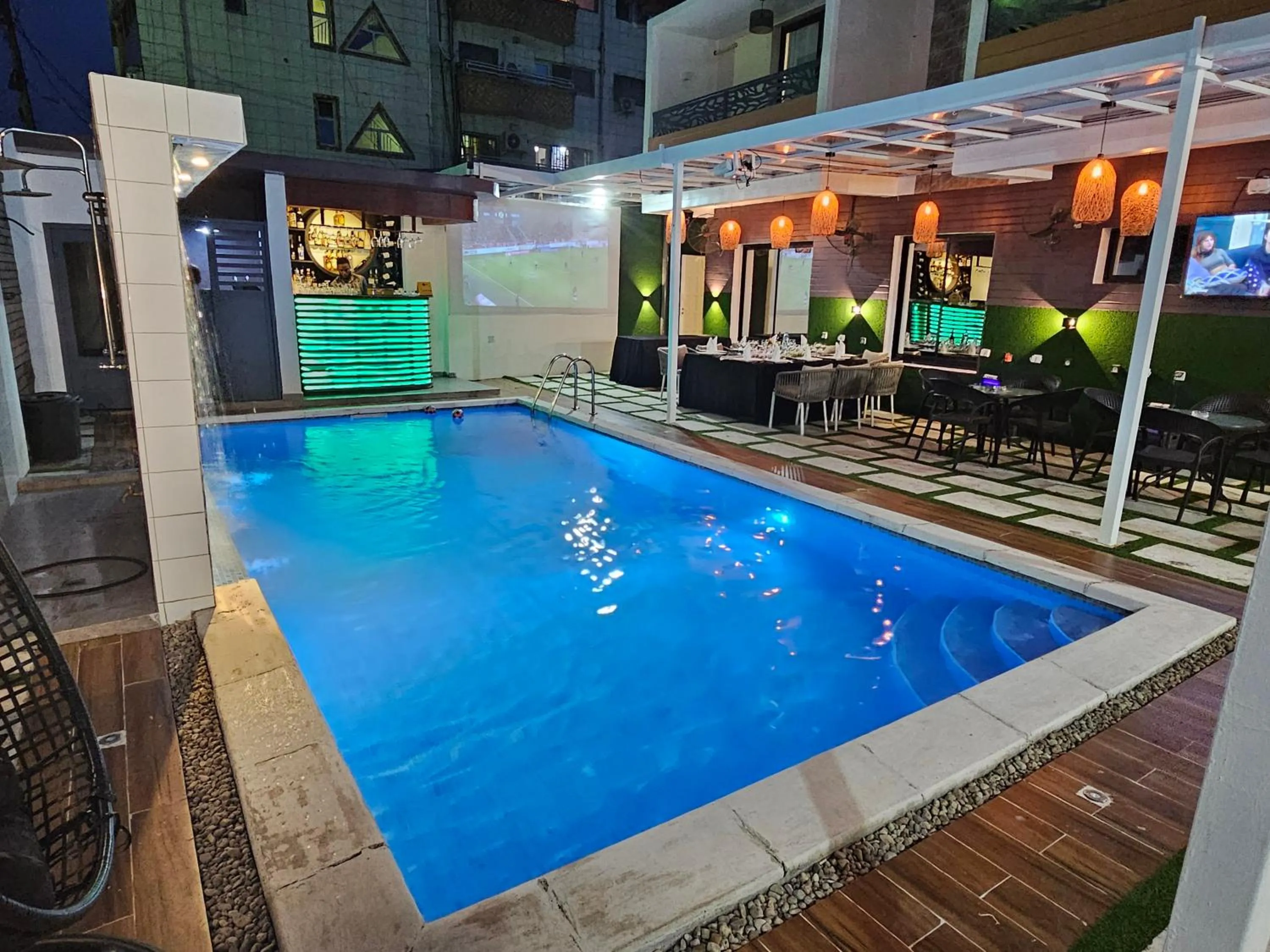 Patio in Suna' a Home Bonapriso