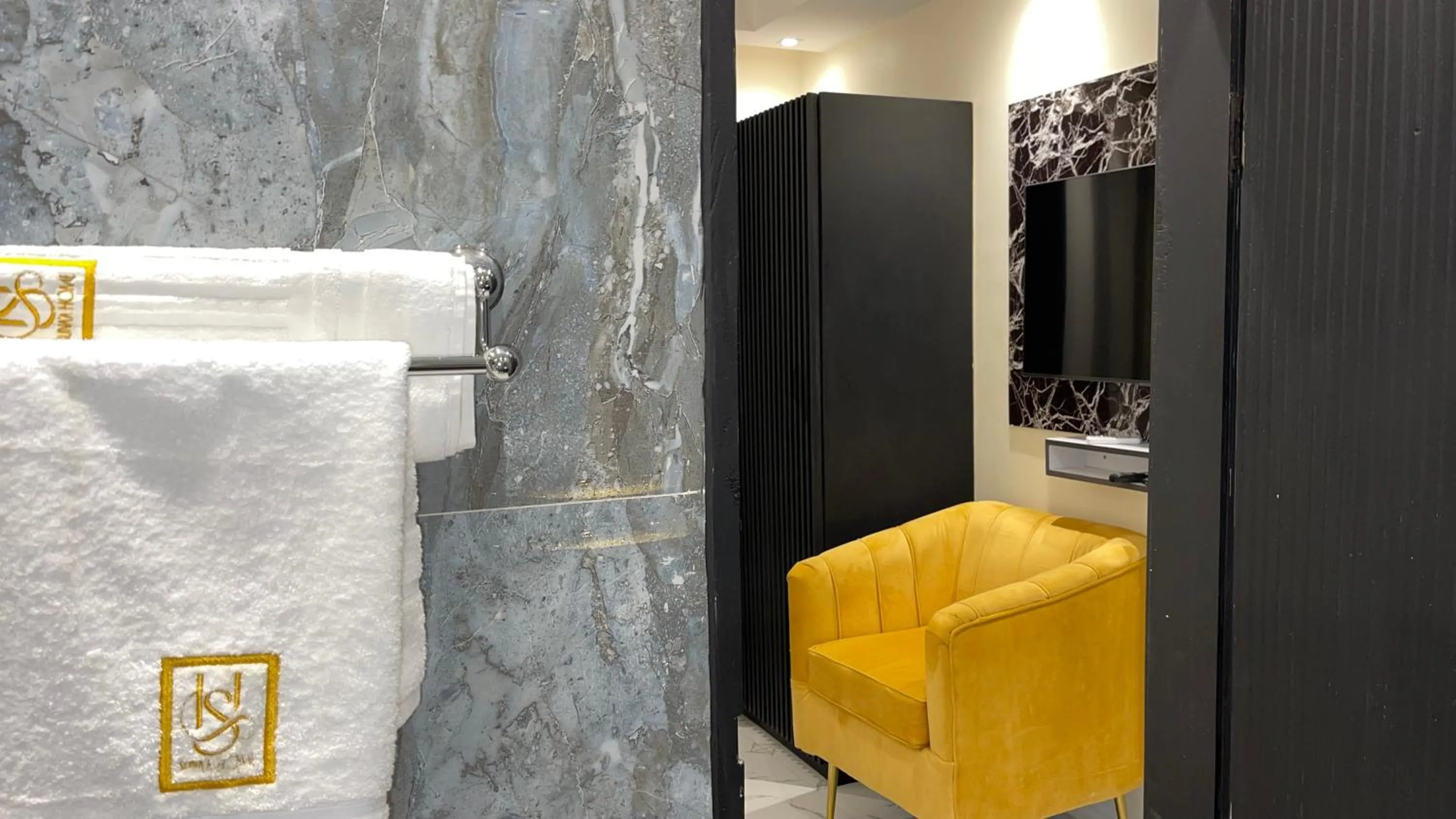 Shower in Suna' a Home Bonapriso