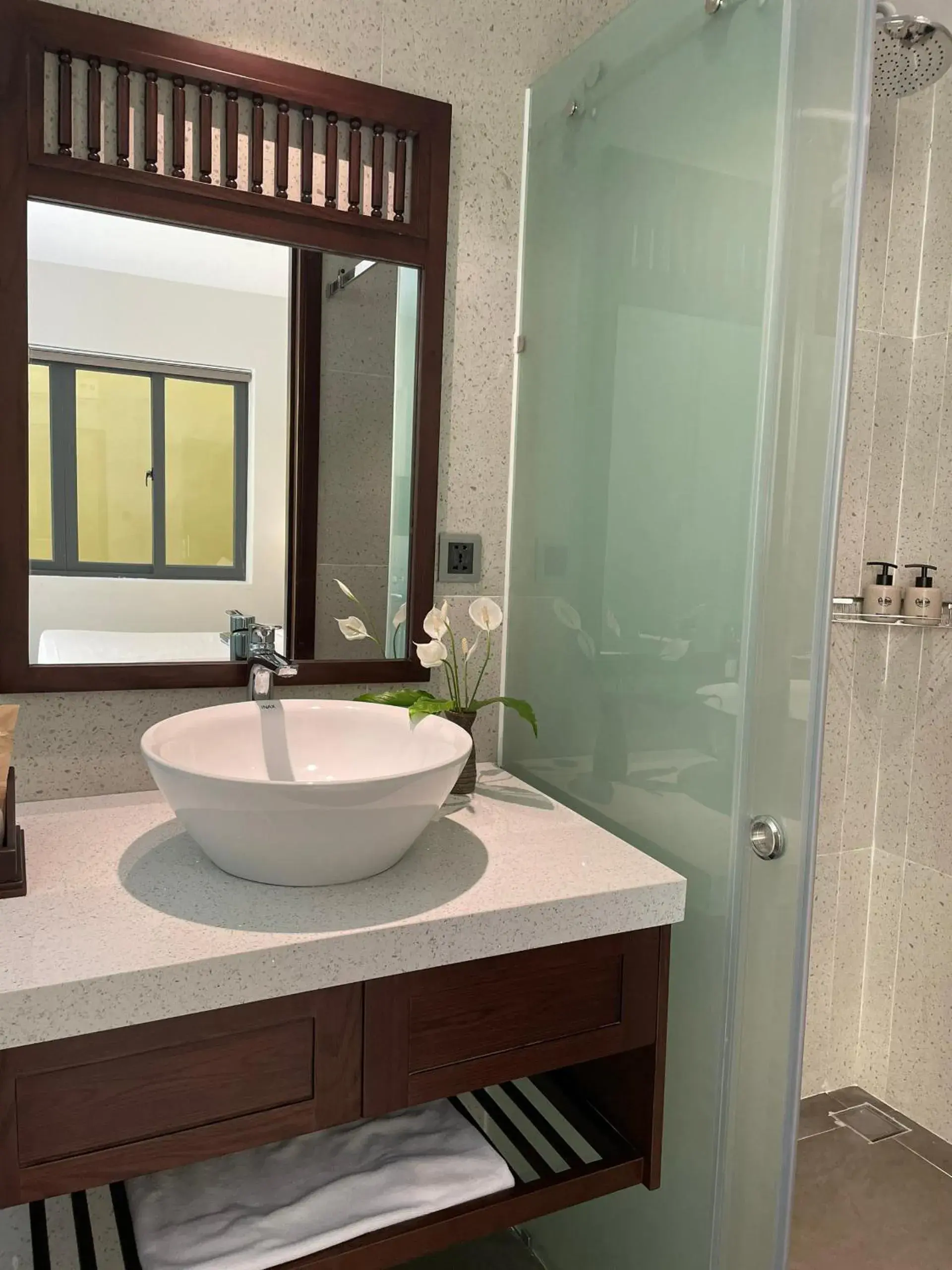 Bathroom in Chillax Old Town Villa Bathroom in Chillax Old Town Villa