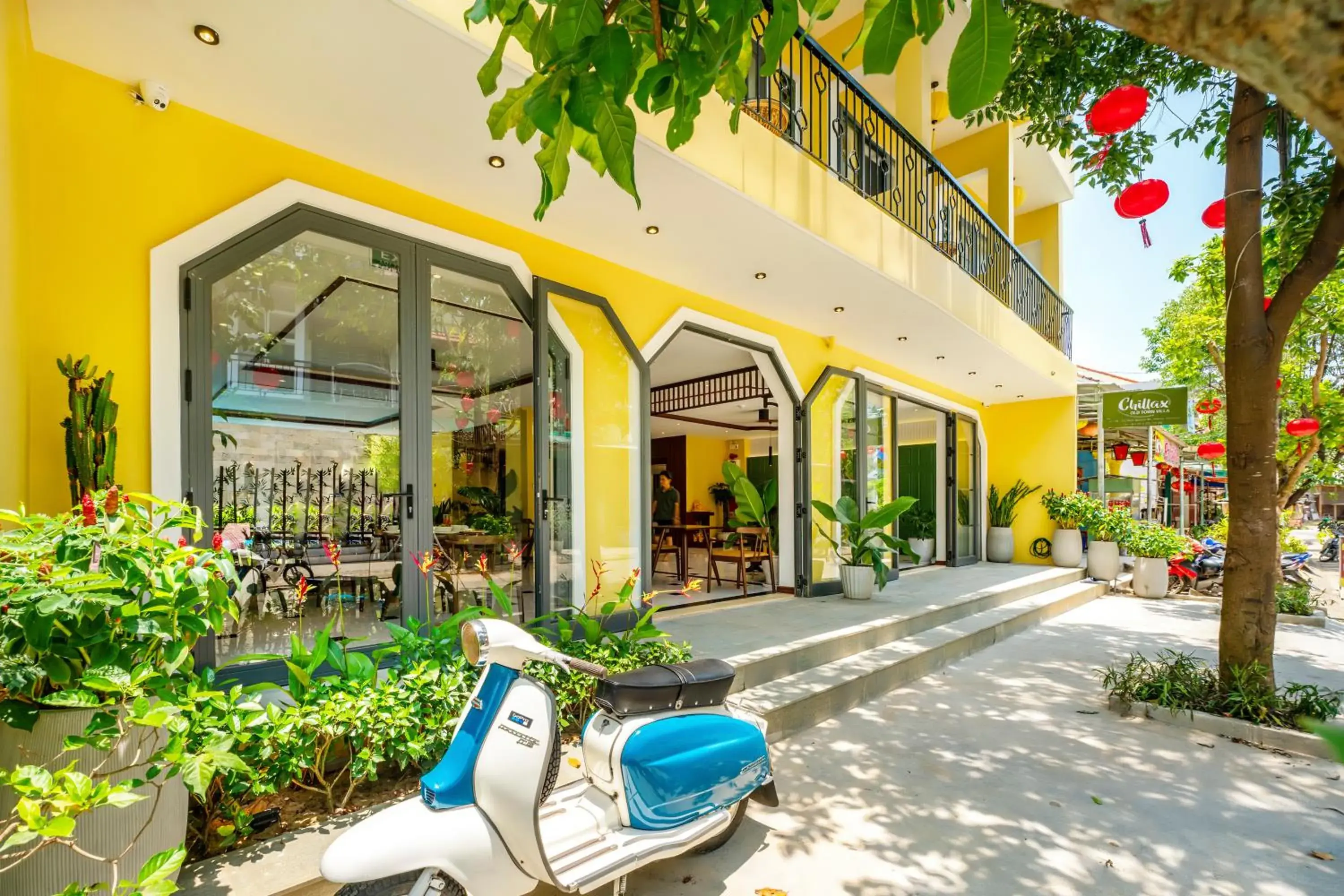 Property building in Chillax Old Town Villa Property building in Chillax Old Town Villa