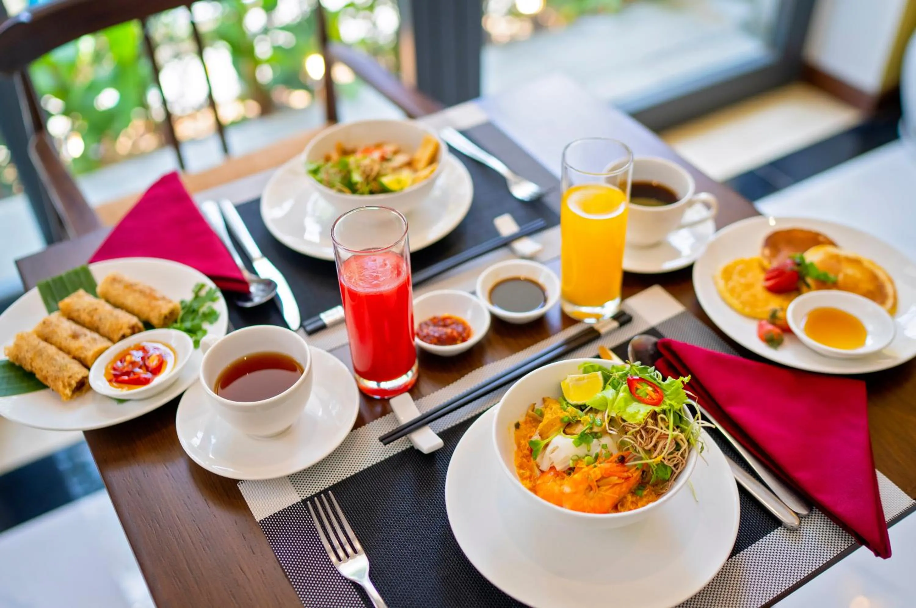 Breakfast in Chillax Old Town Villa