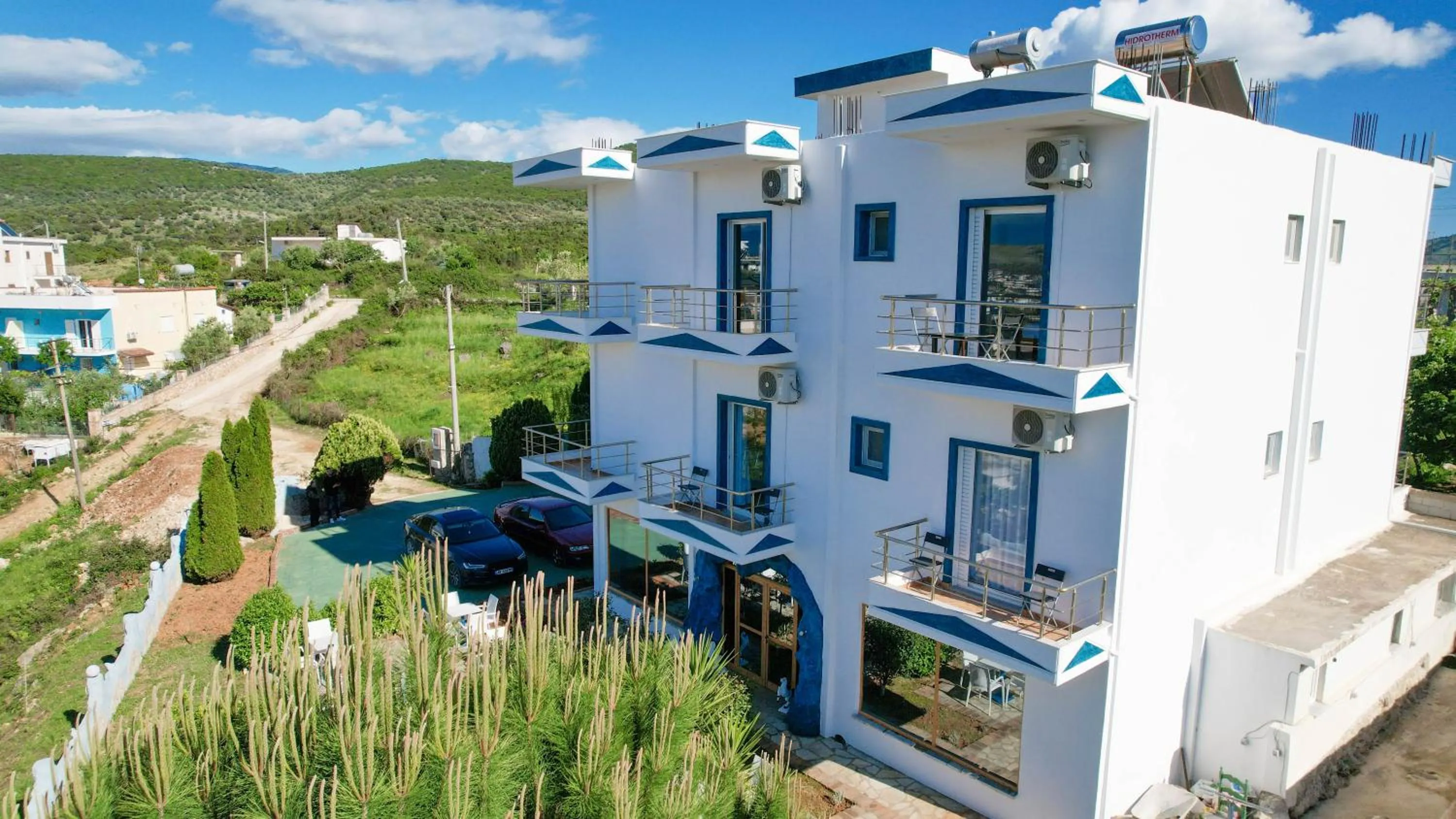 Property building in Vila Antica